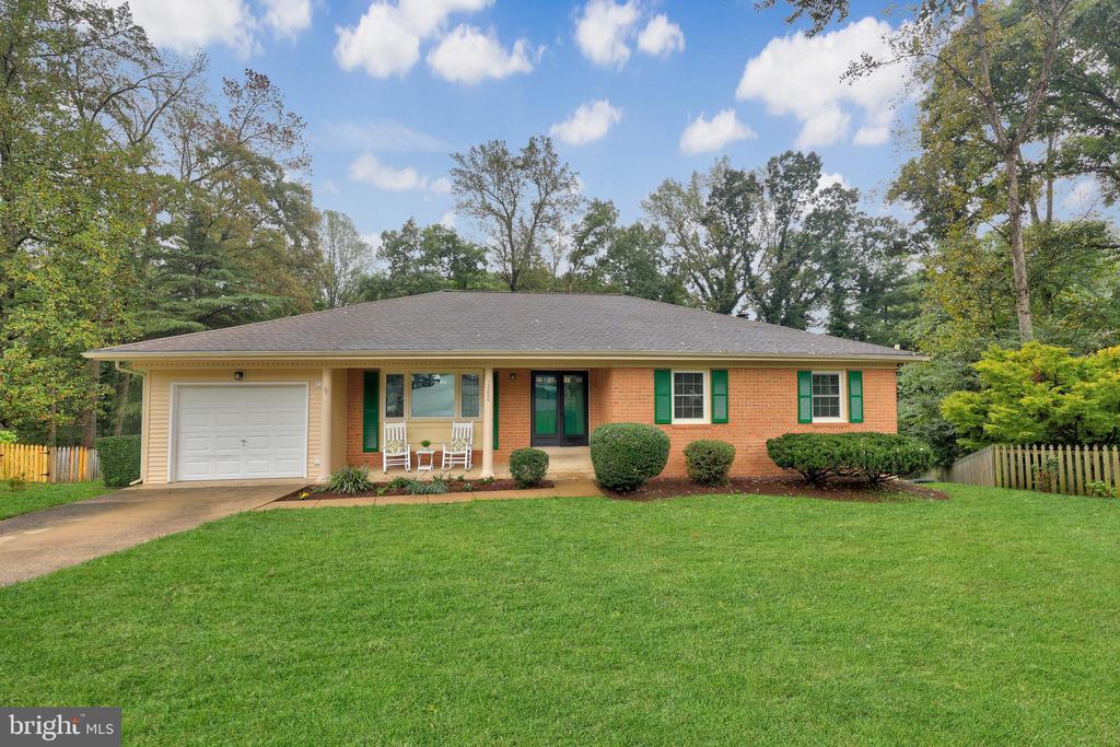 12220 REDWOOD COURT