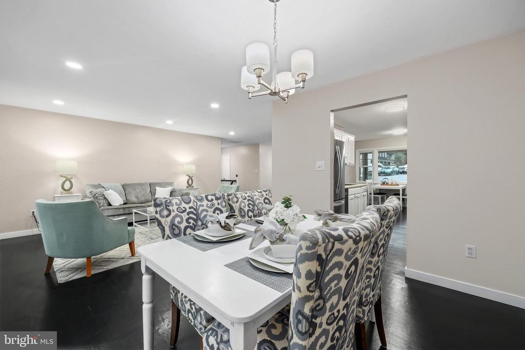 12220 REDWOOD COURT