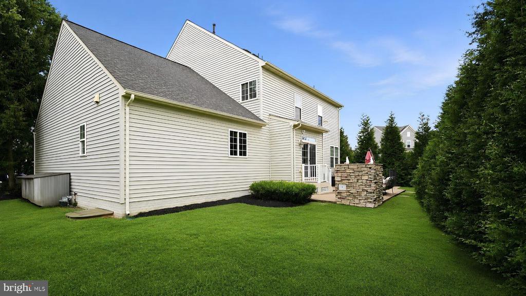 5520 GRACELYN COURT