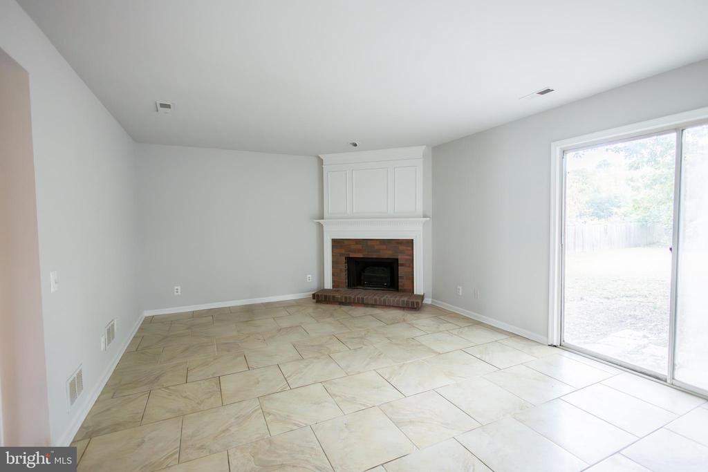 5810 CASCADE DRIVE