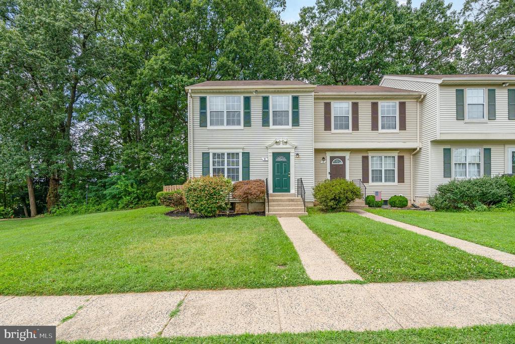 8 Tall Oaks Ct