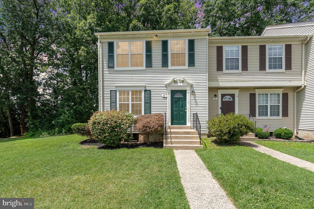 8 Tall Oaks Ct