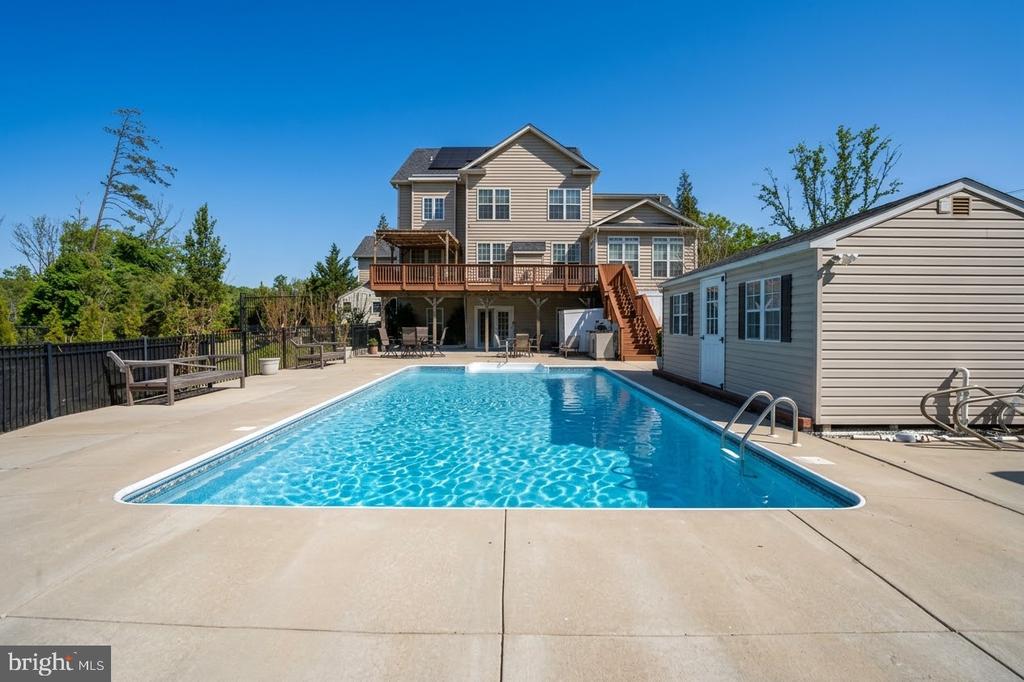 11 SWEET WILLIAM DRIVE