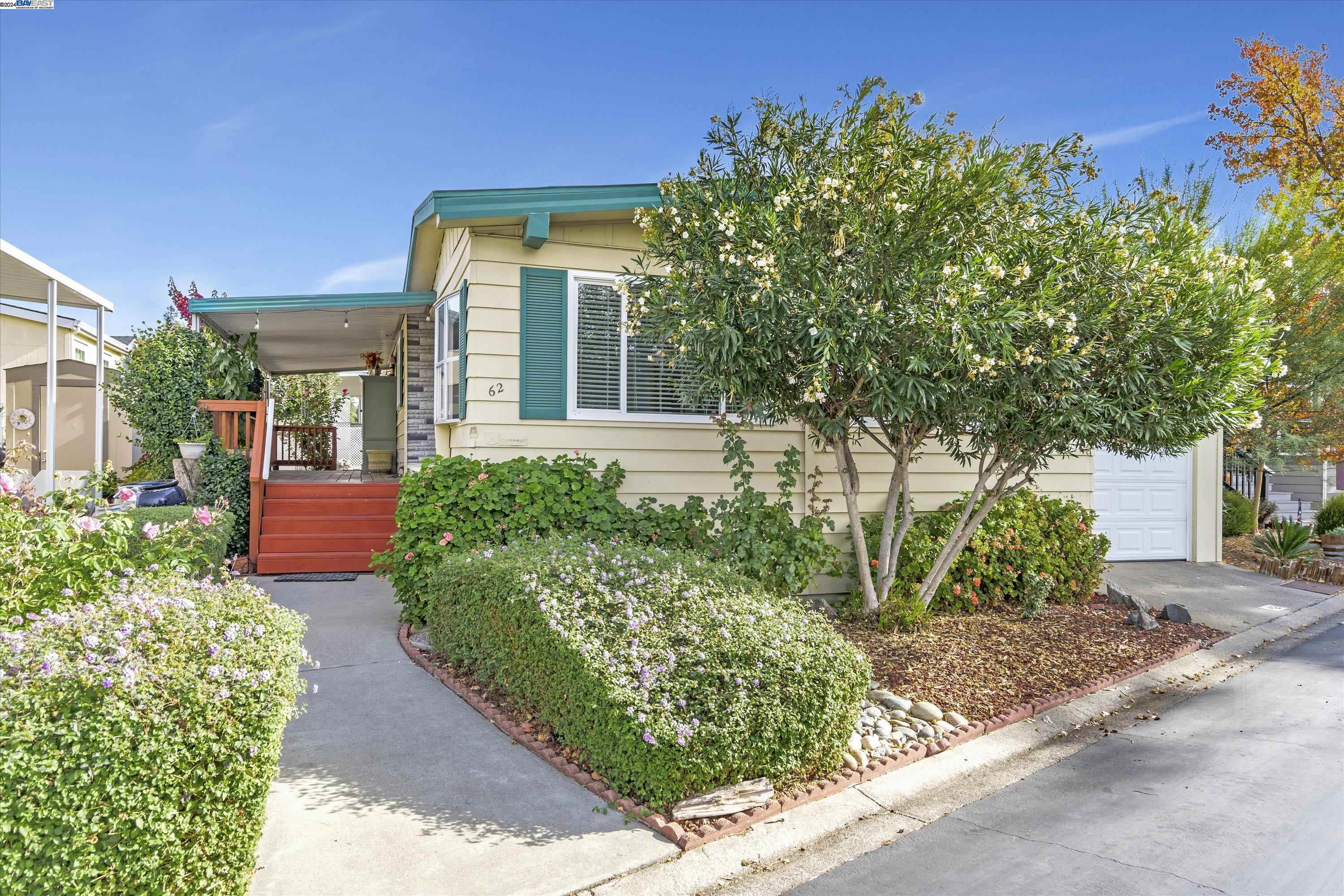 3263 Vineyard Ave # 62