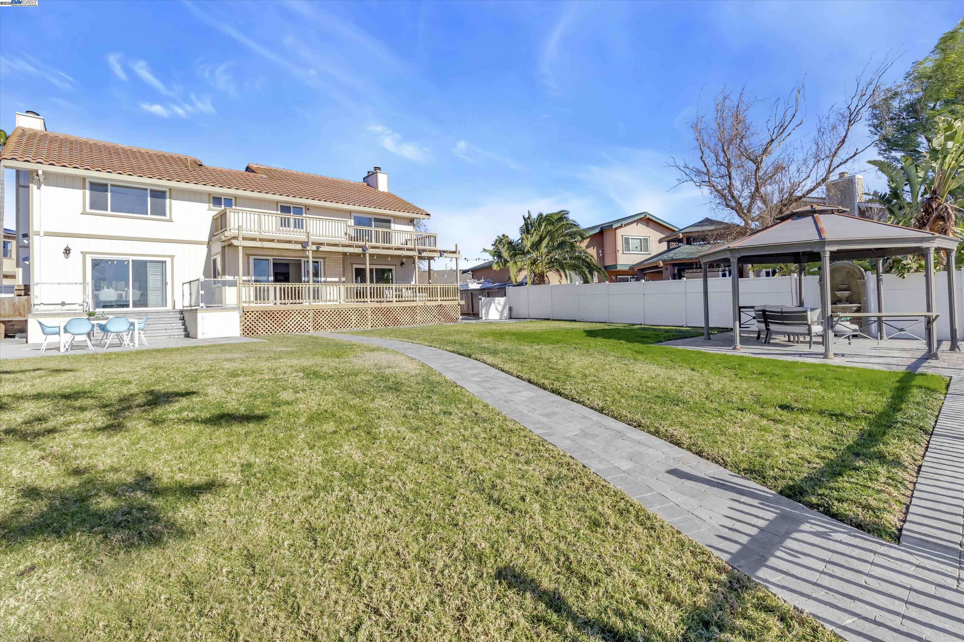 725 Discovery Bay Blvd