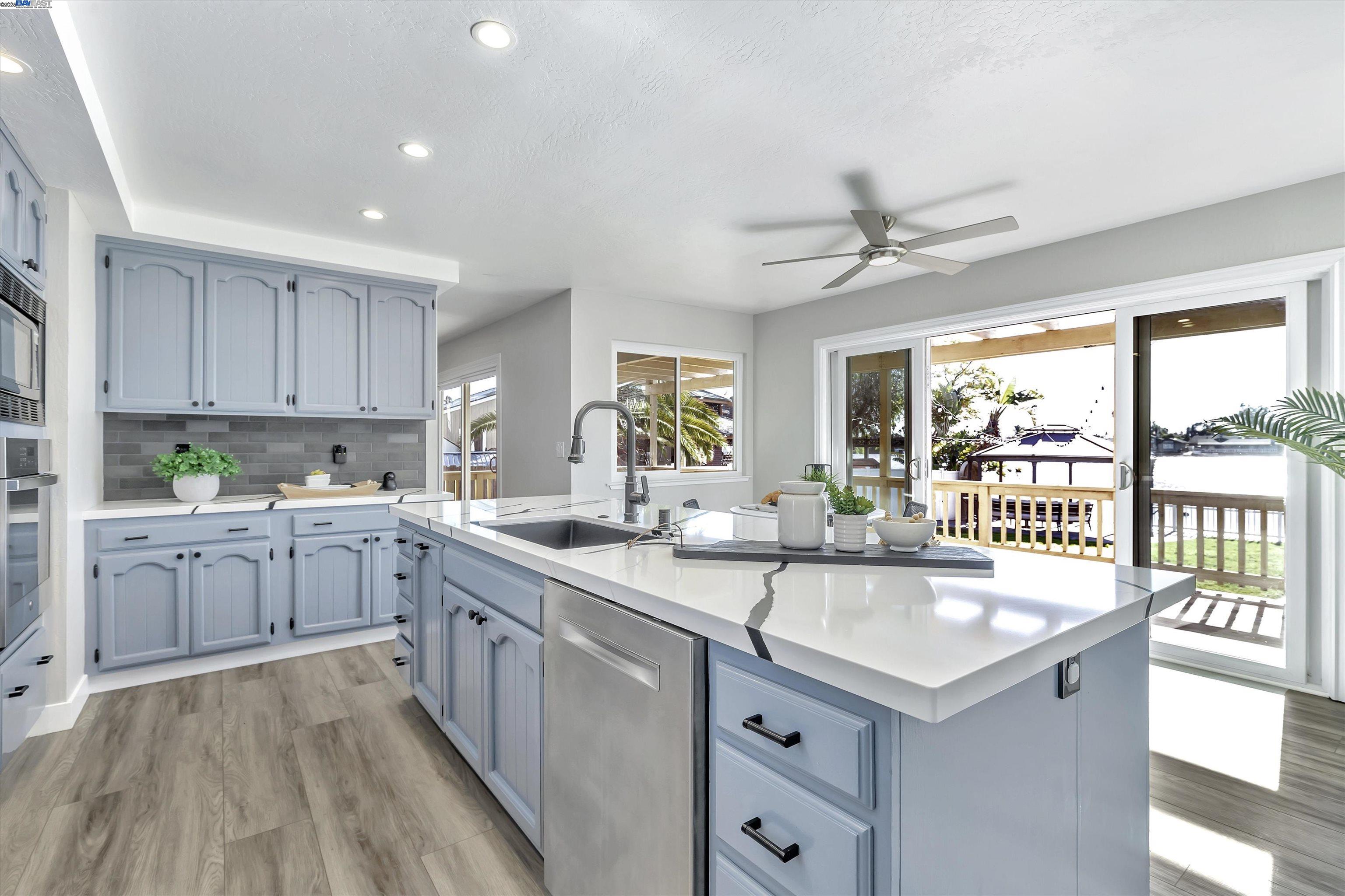 725 Discovery Bay Blvd