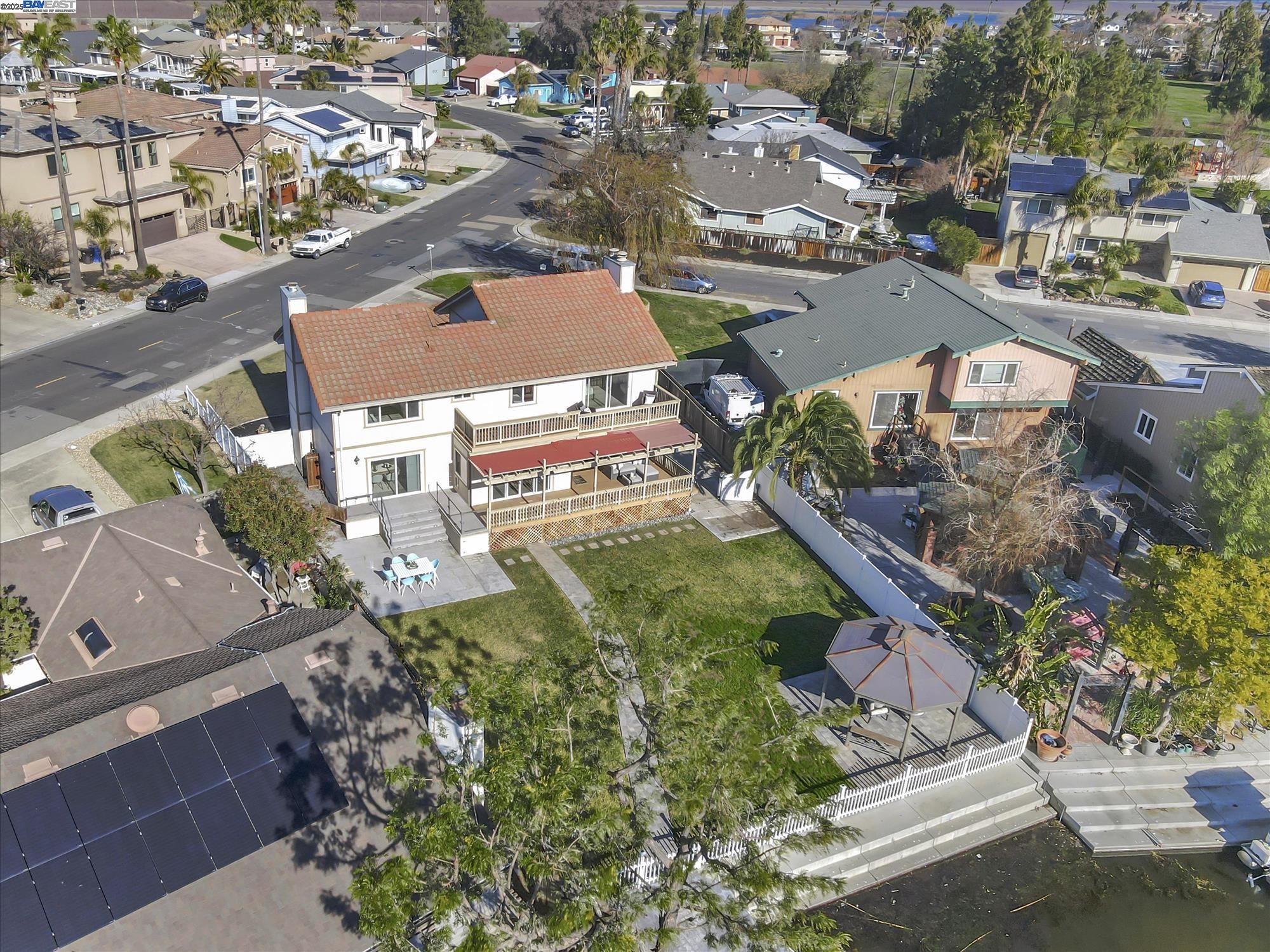 725 Discovery Bay Blvd