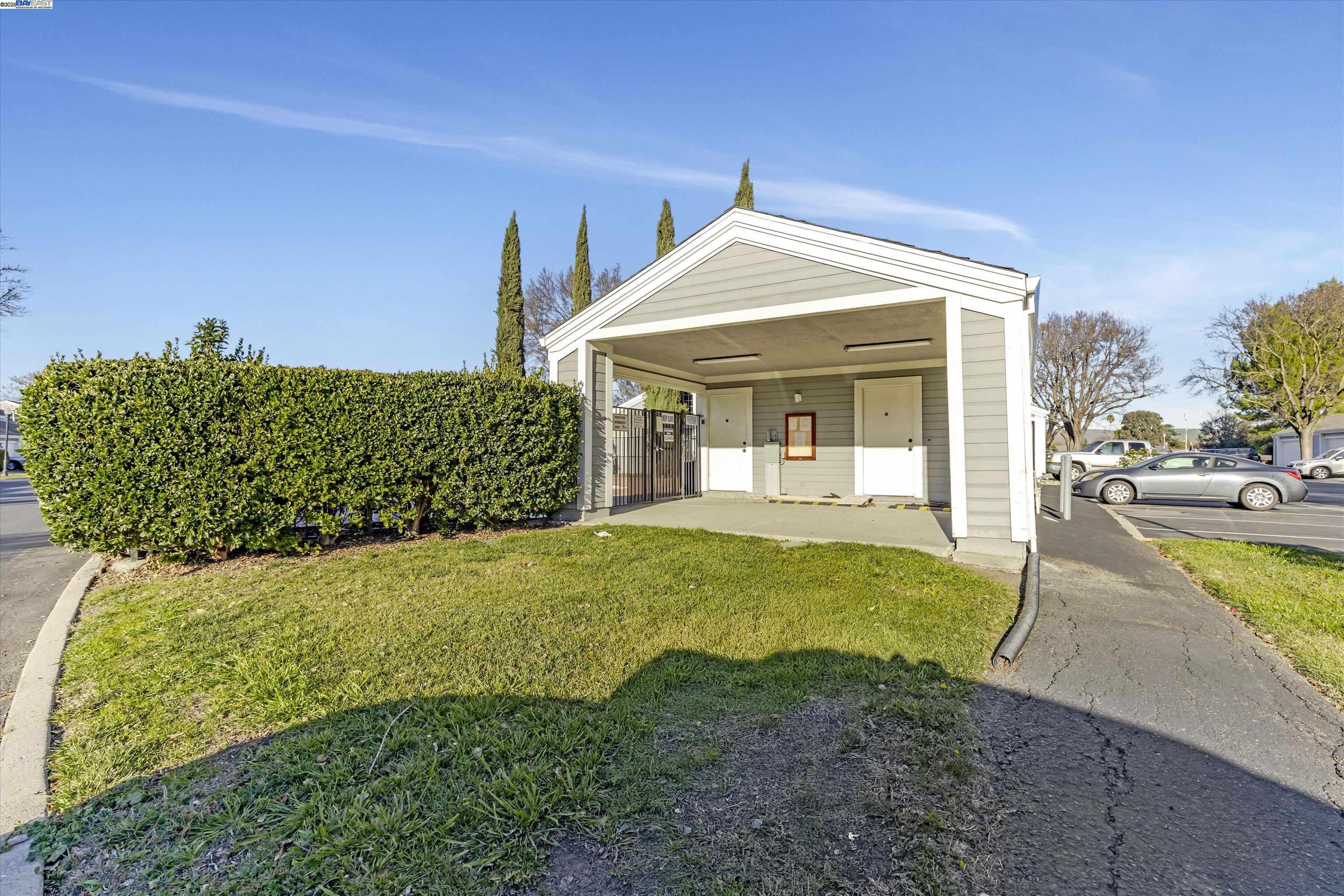 4777 Apple Tree Cmn