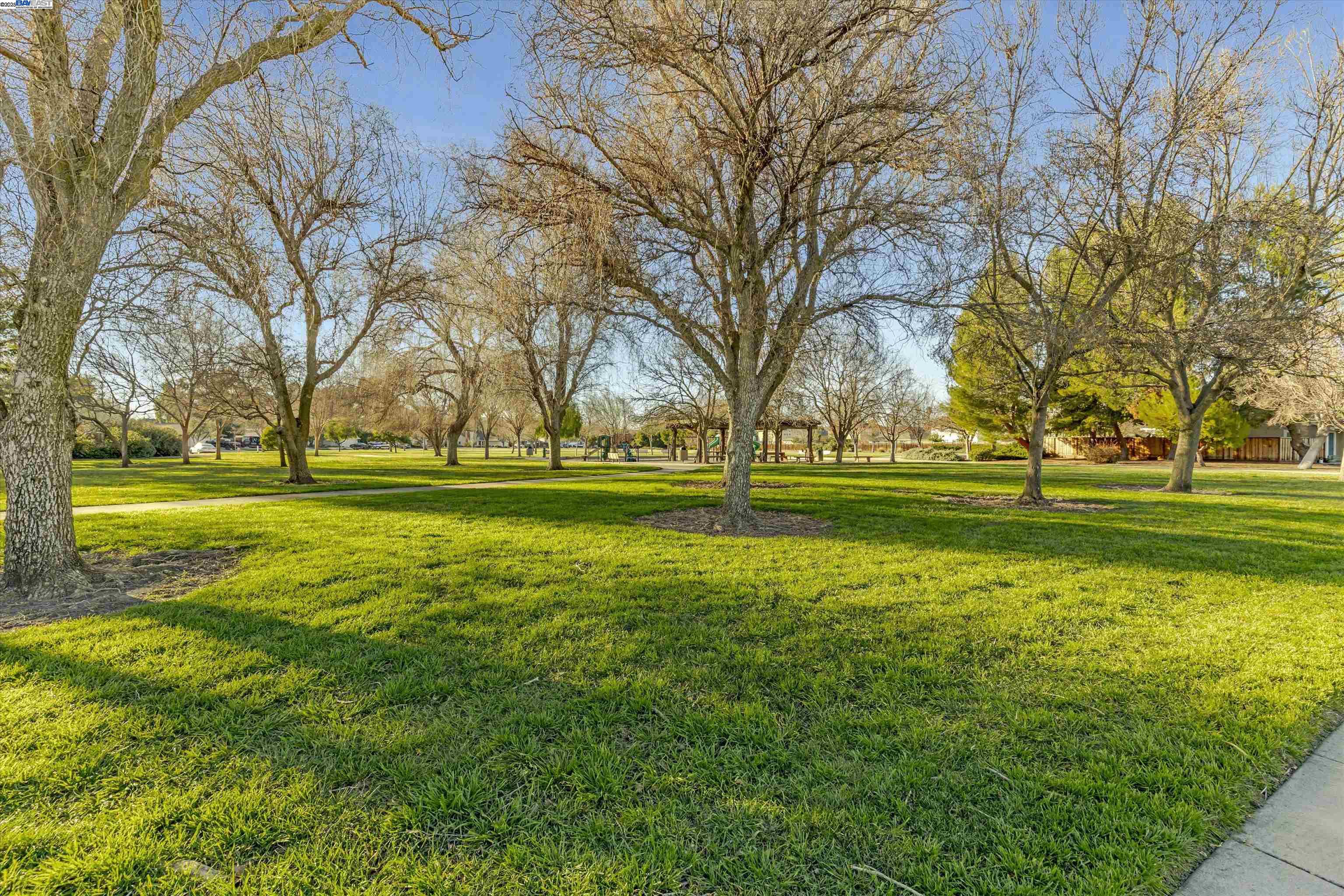 4777 Apple Tree Cmn