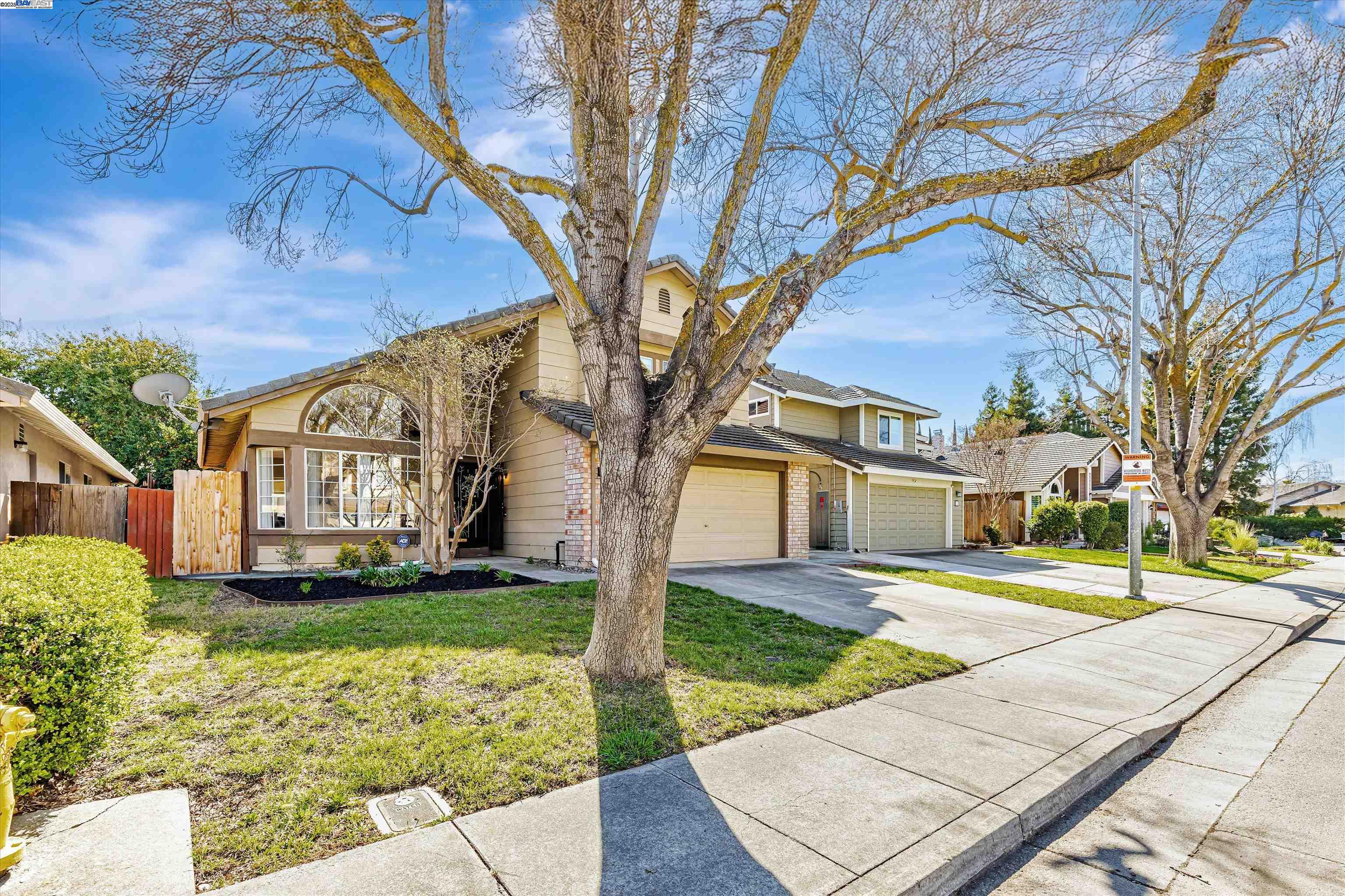 112 Machado Ct