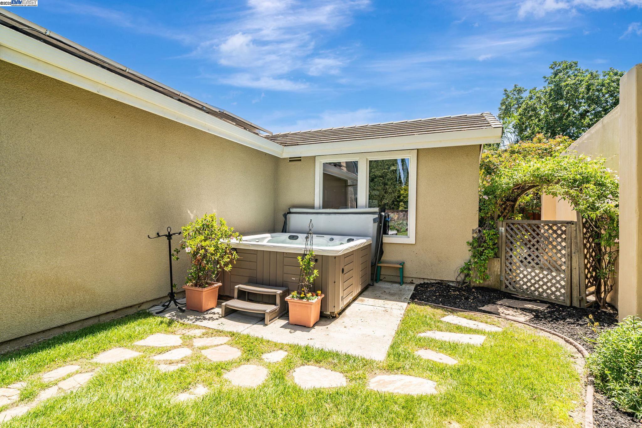 1591 Aria Ct