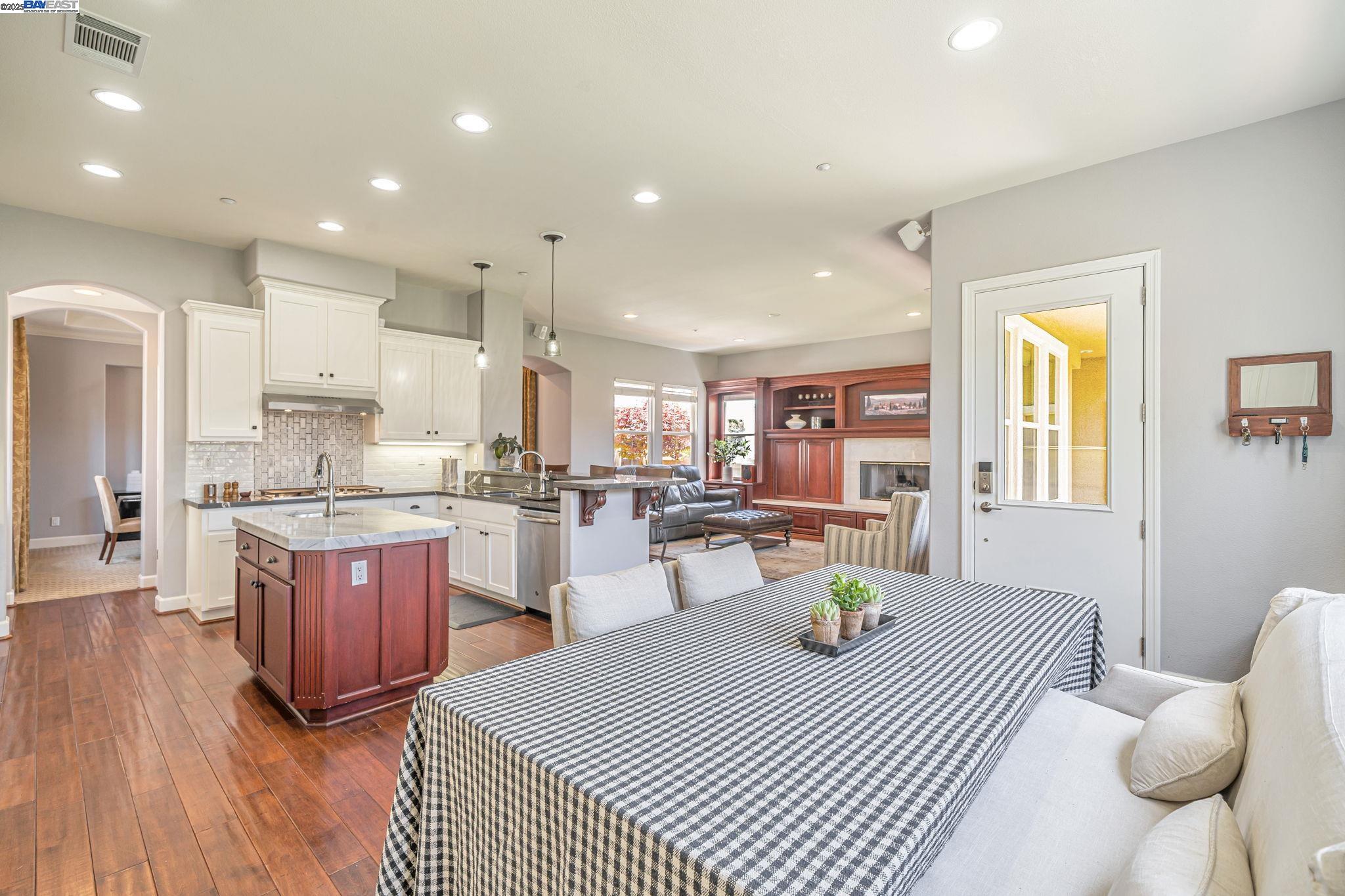 1591 Aria Ct