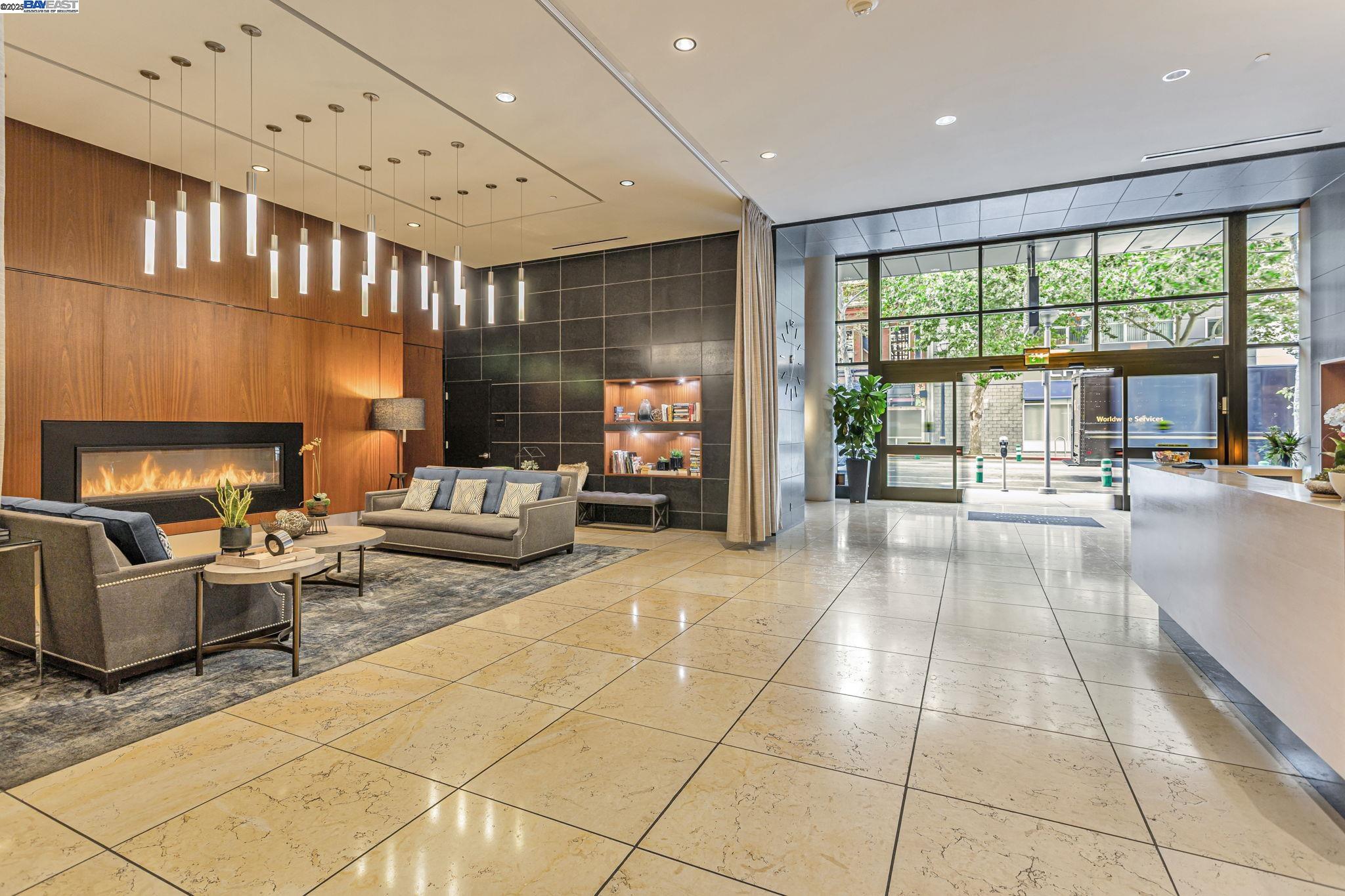 88 E San Fernando St # 804