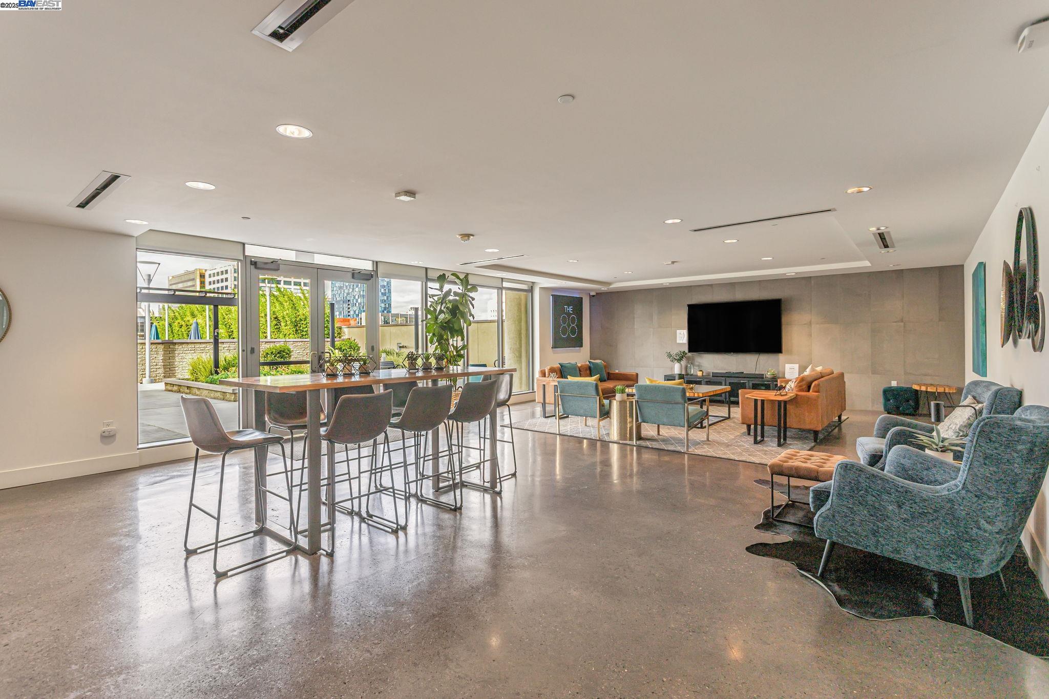 88 E San Fernando St # 804