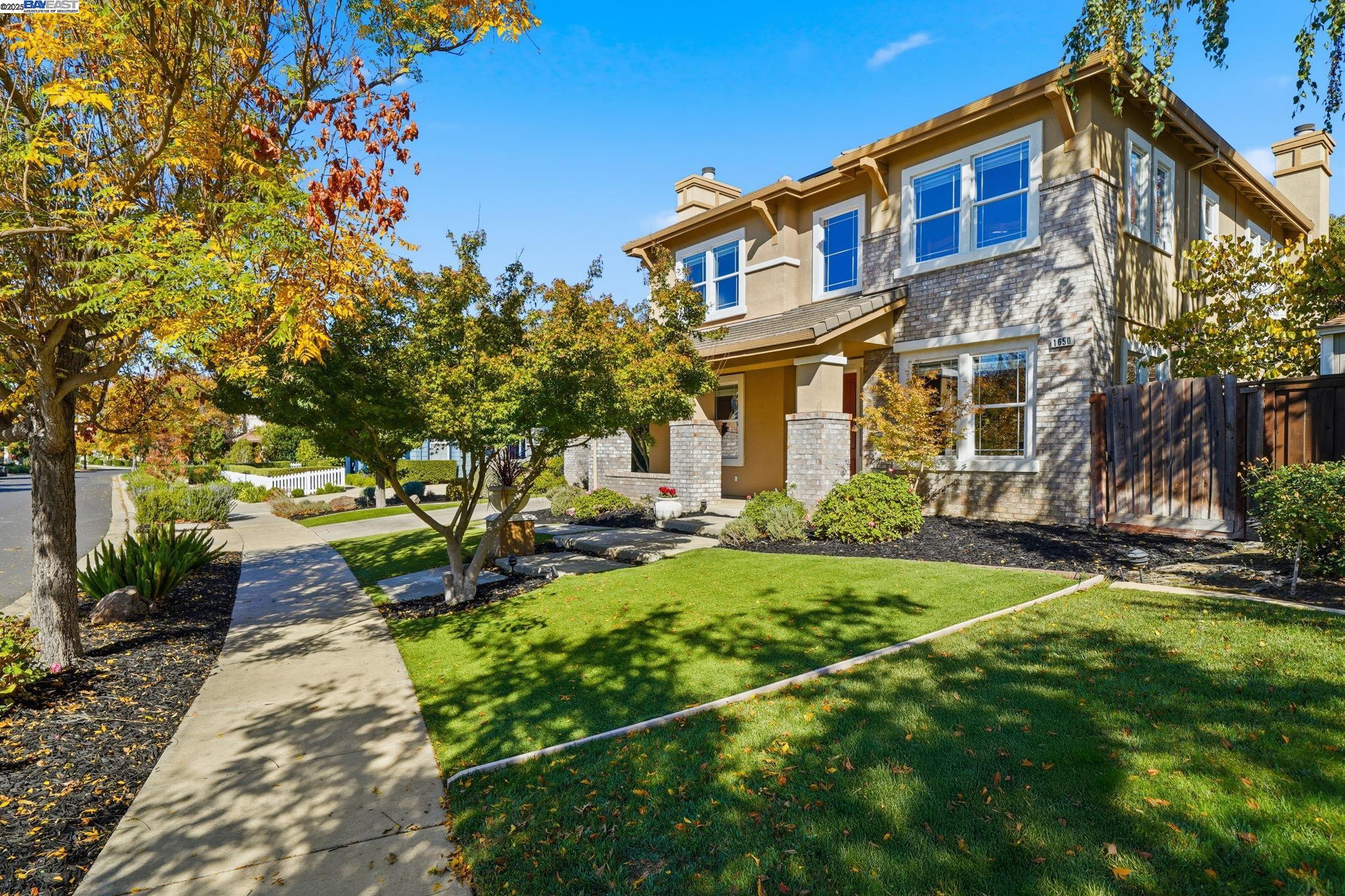1650 Vetta Dr