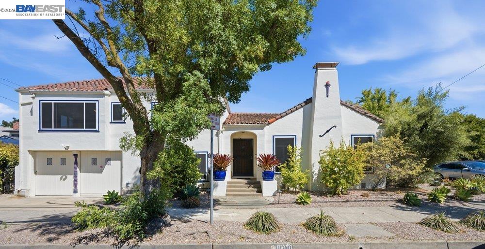 1800 Versailles Ave