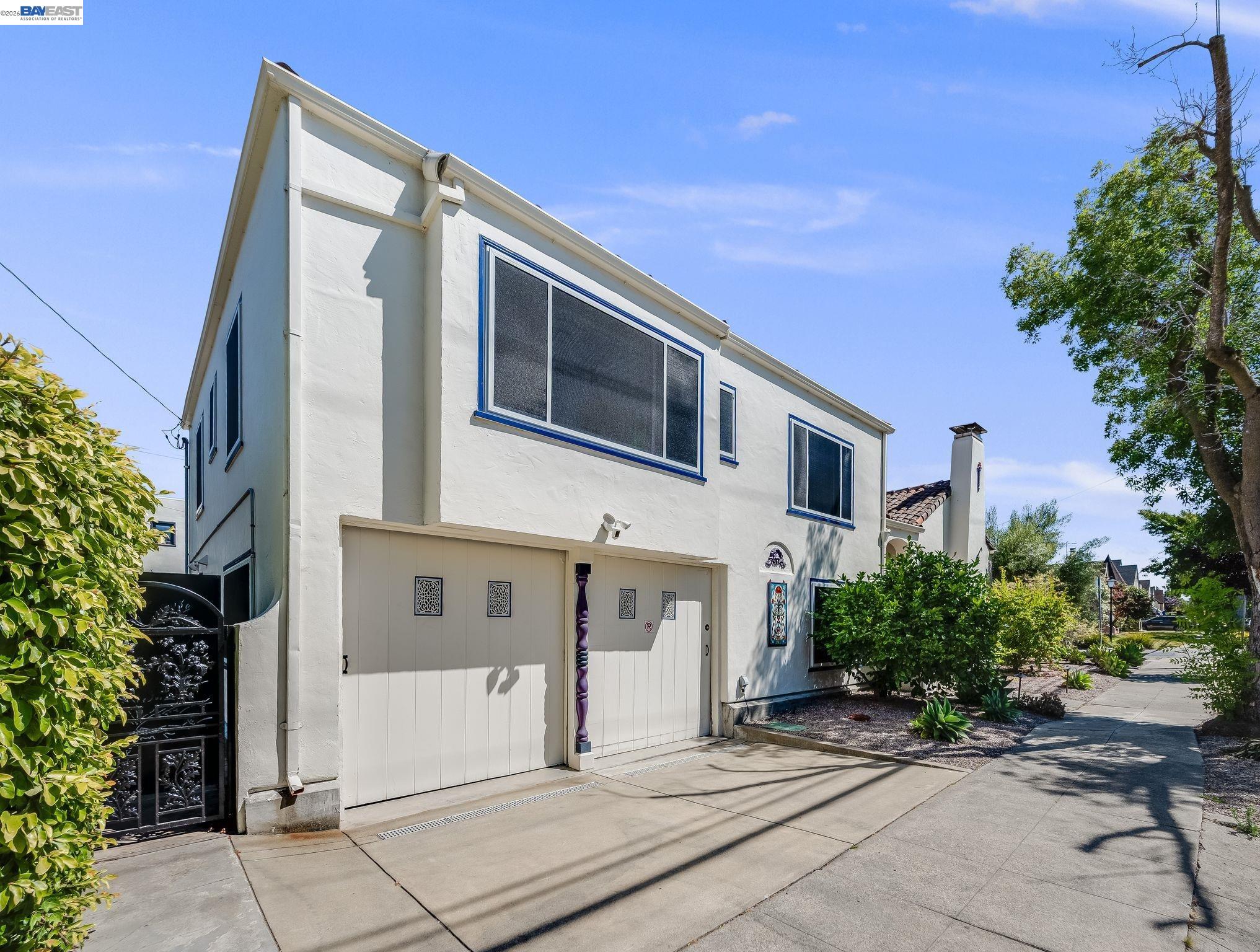 1800 Versailles Ave