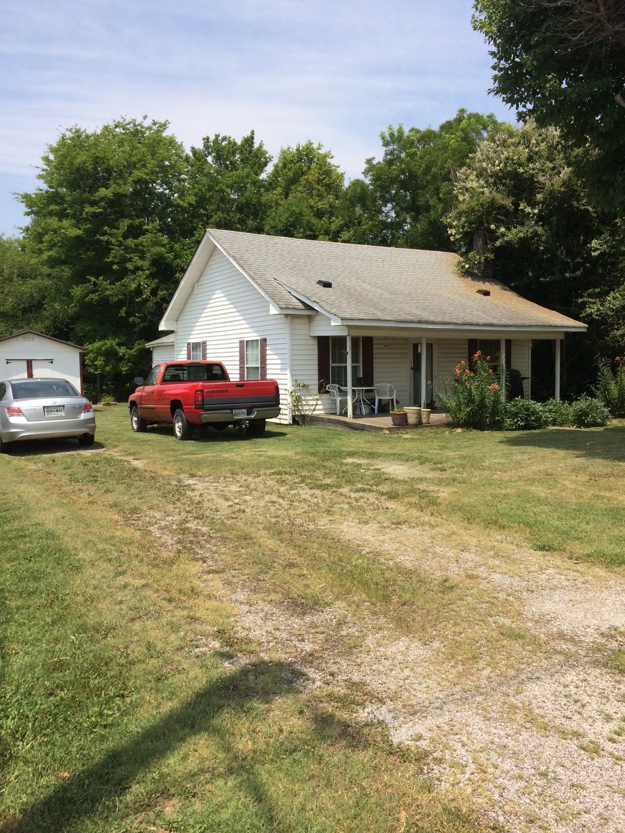341 Woods Rd