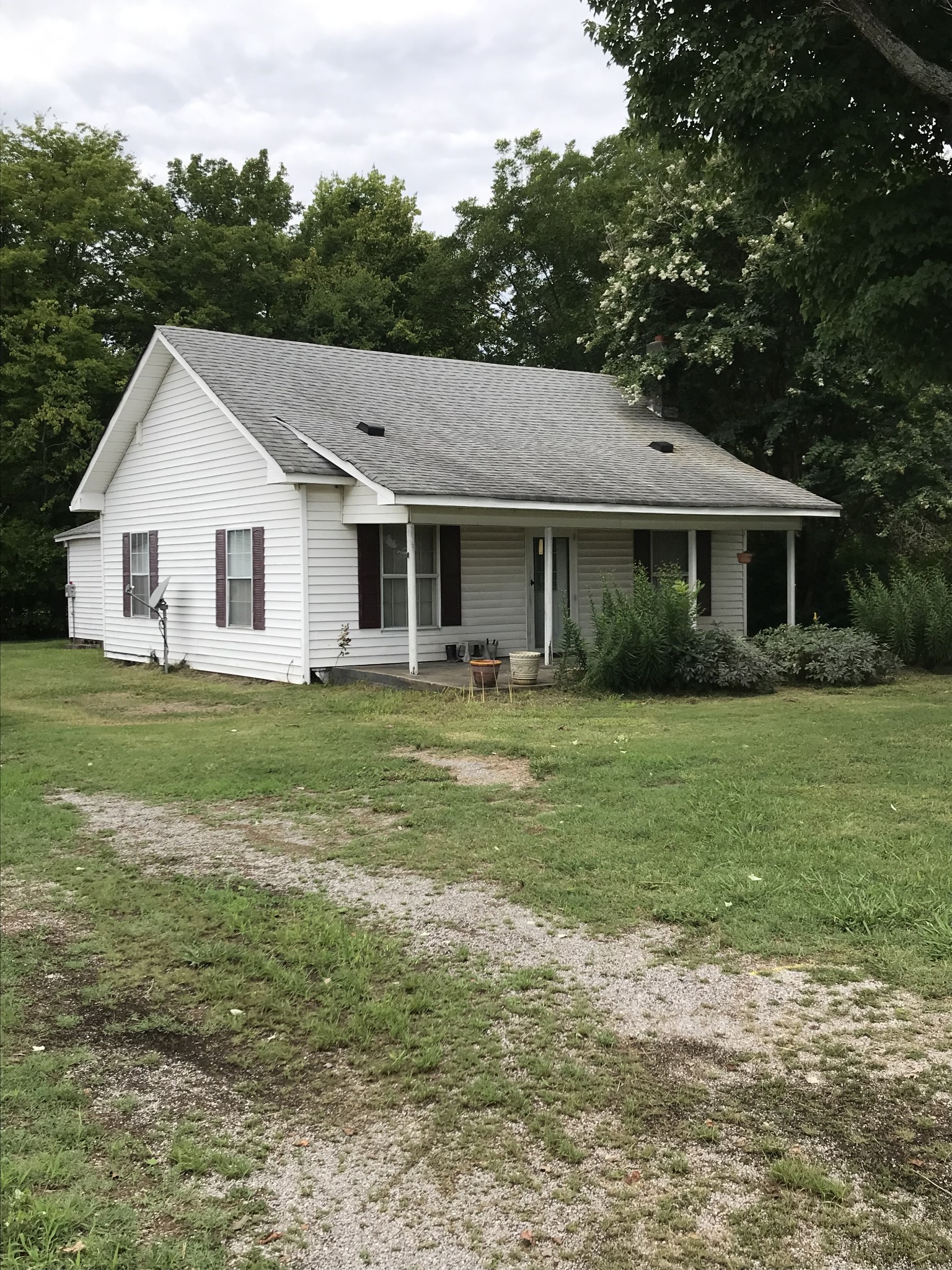 341 Woods Rd
