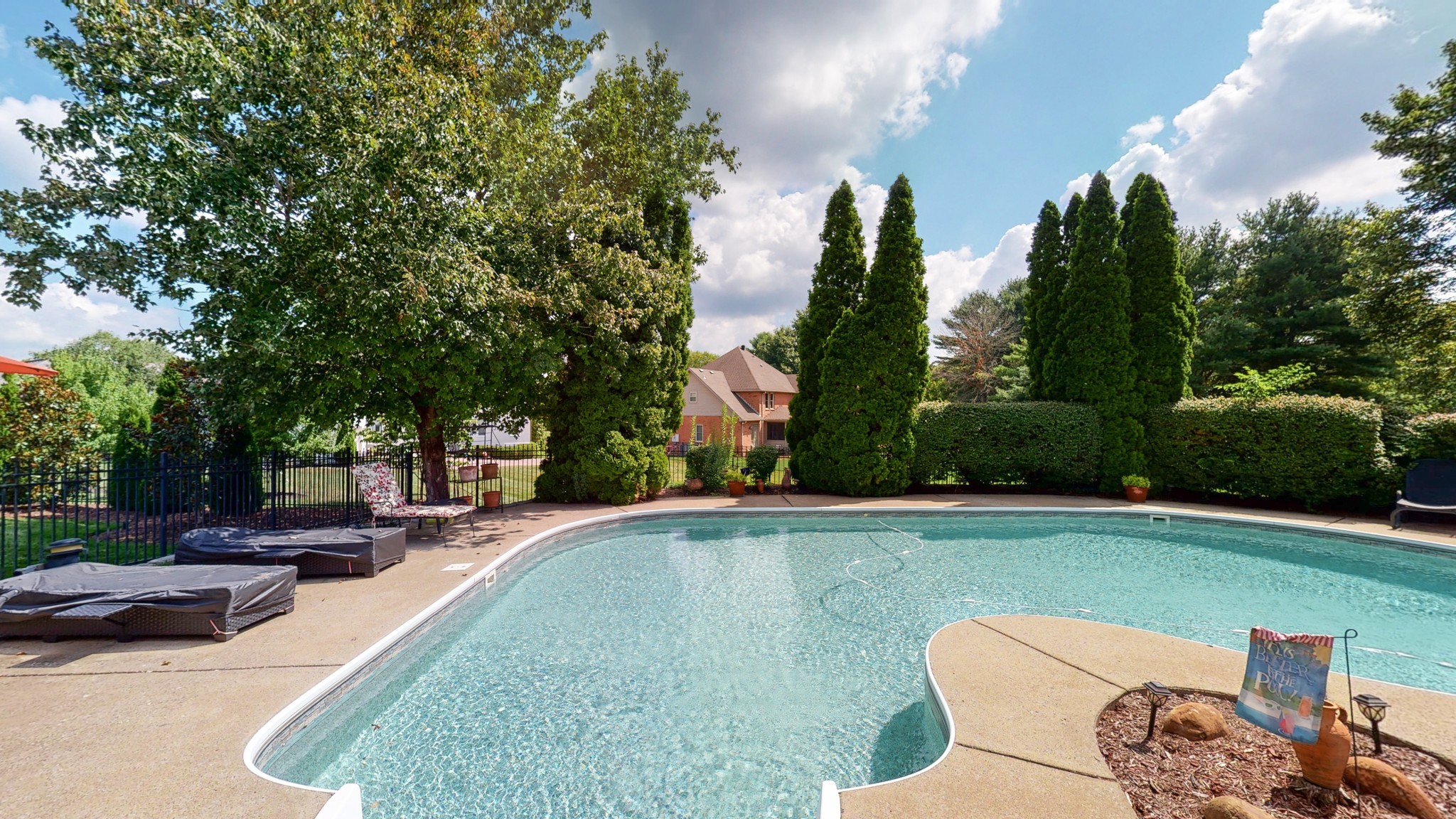 902 Briarwood Crst