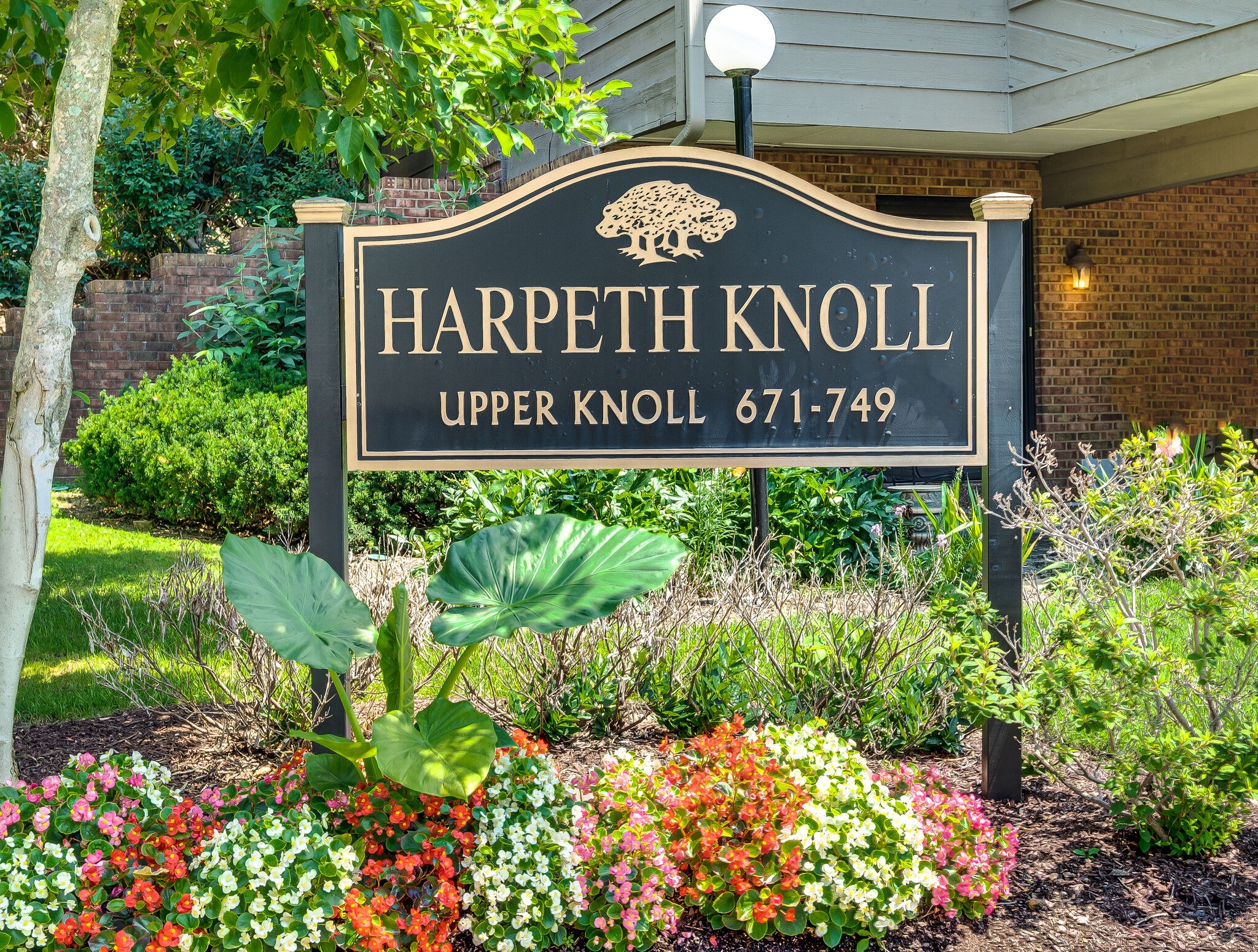 677 Harpeth Trace Dr