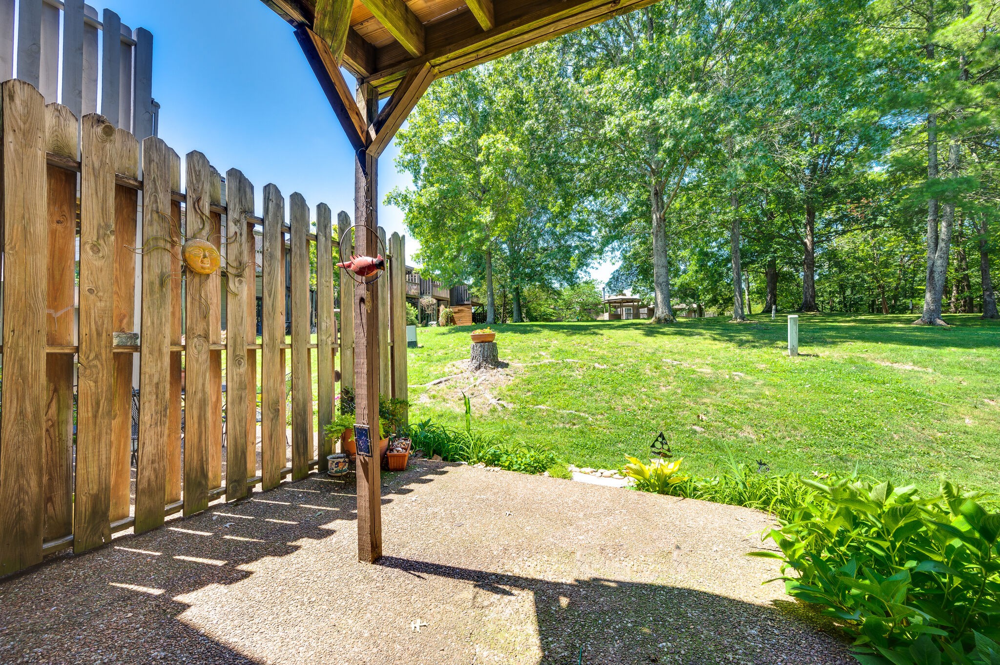 677 Harpeth Trace Dr