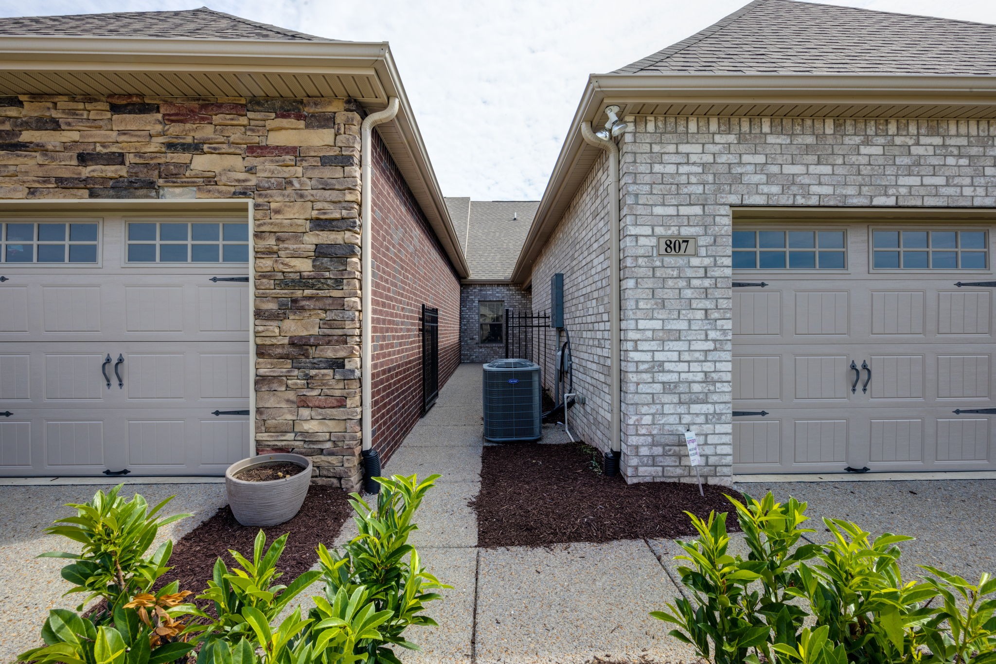 807 Arbon Vale Dr