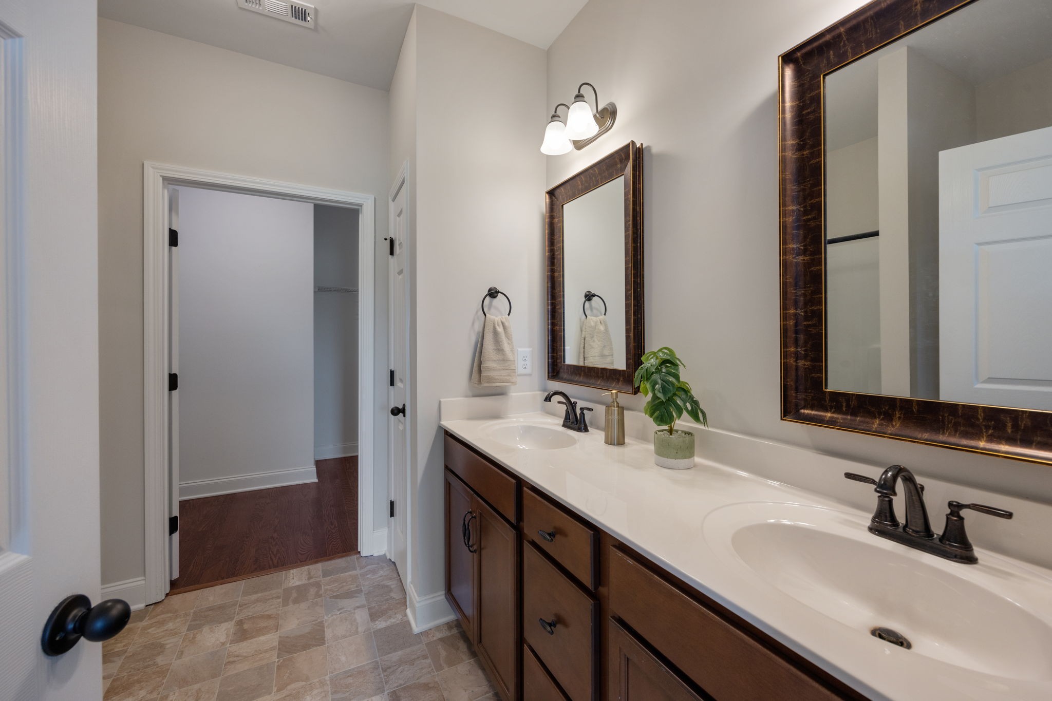 807 Arbon Vale Dr