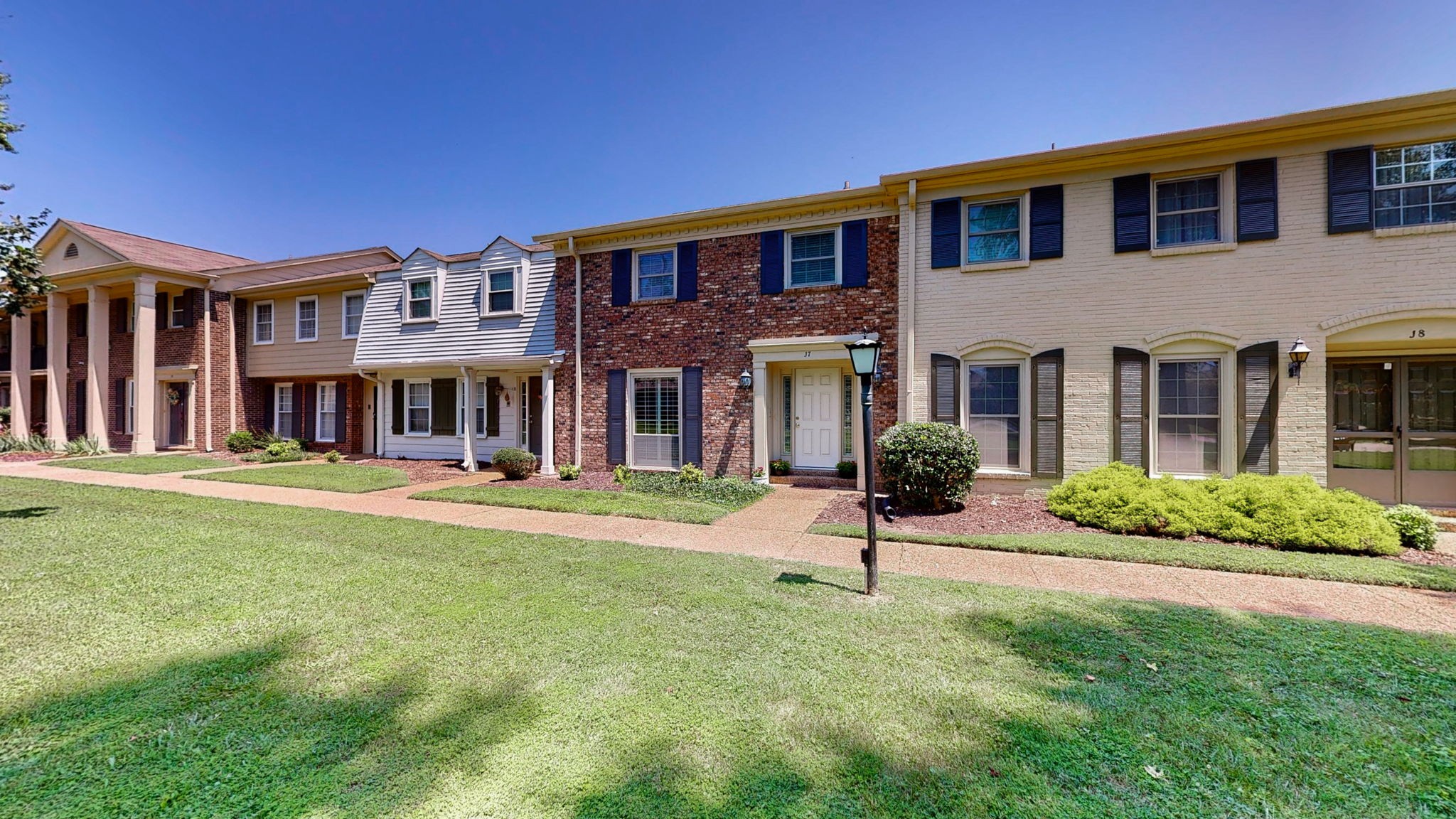 8207 Sawyer Brown Rd Unit: J7