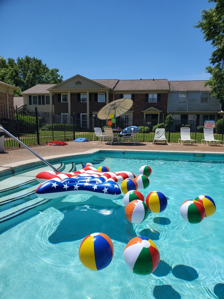8207 Sawyer Brown Rd Unit: J7