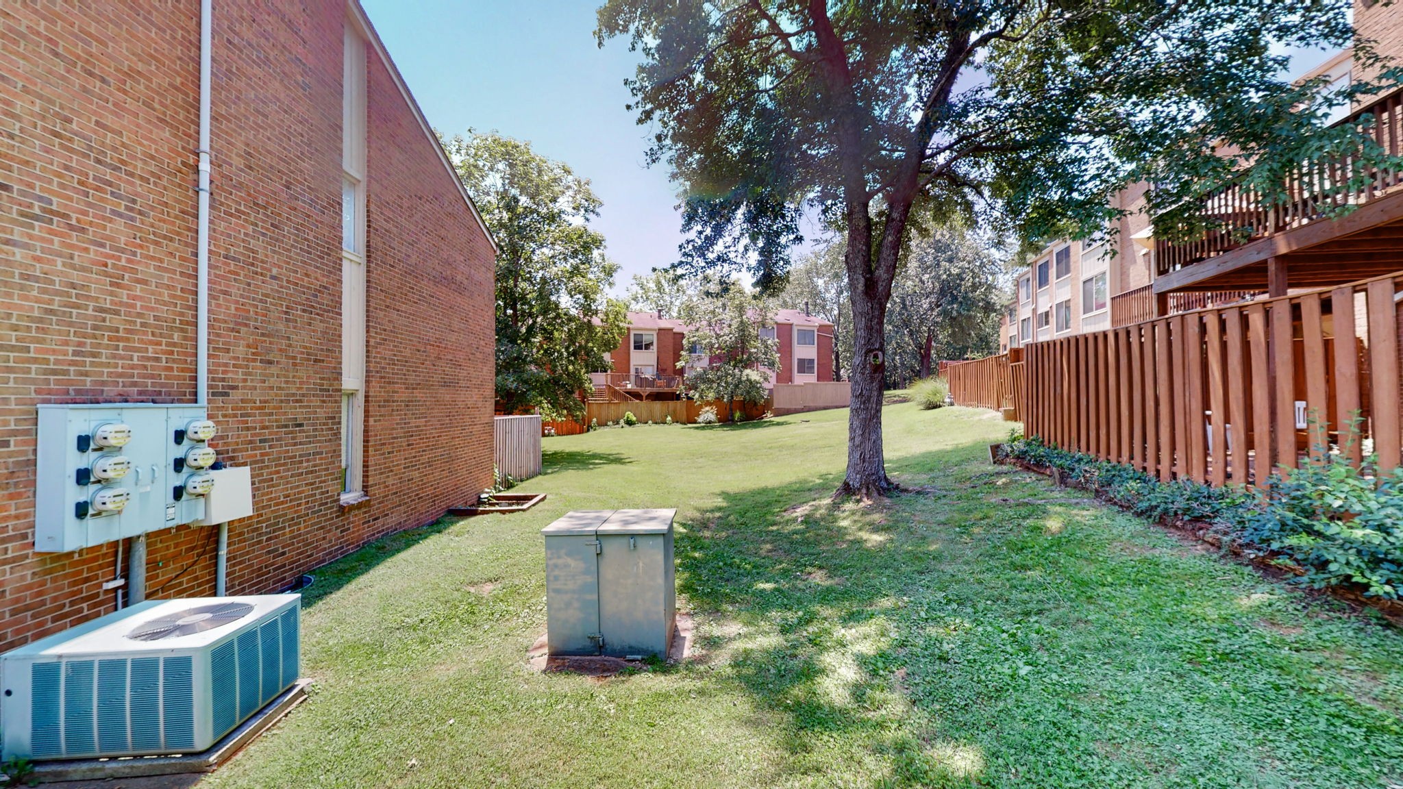 6939 Highland Park Dr
