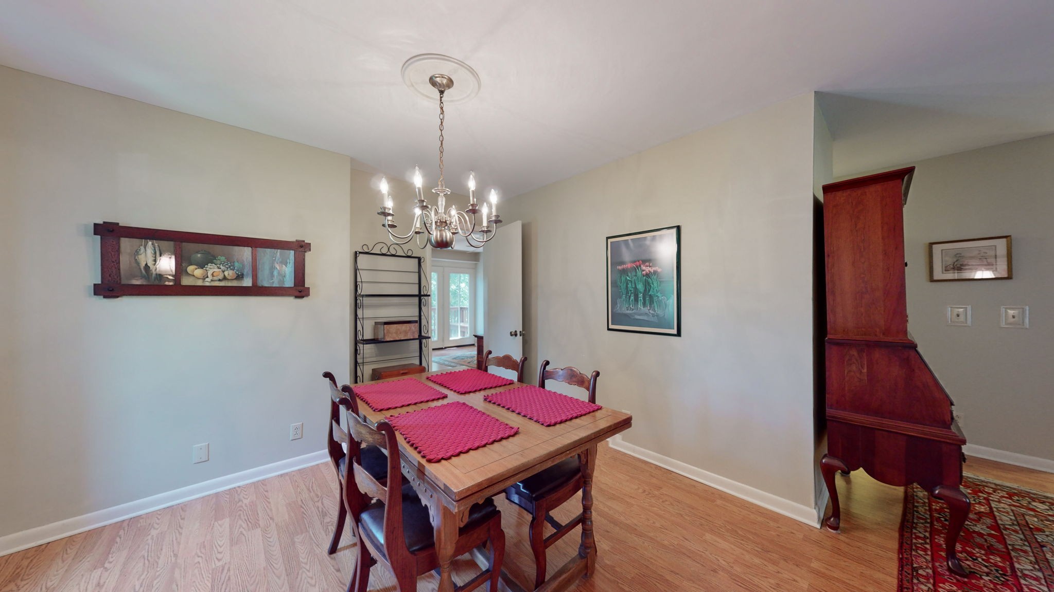 6939 Highland Park Dr