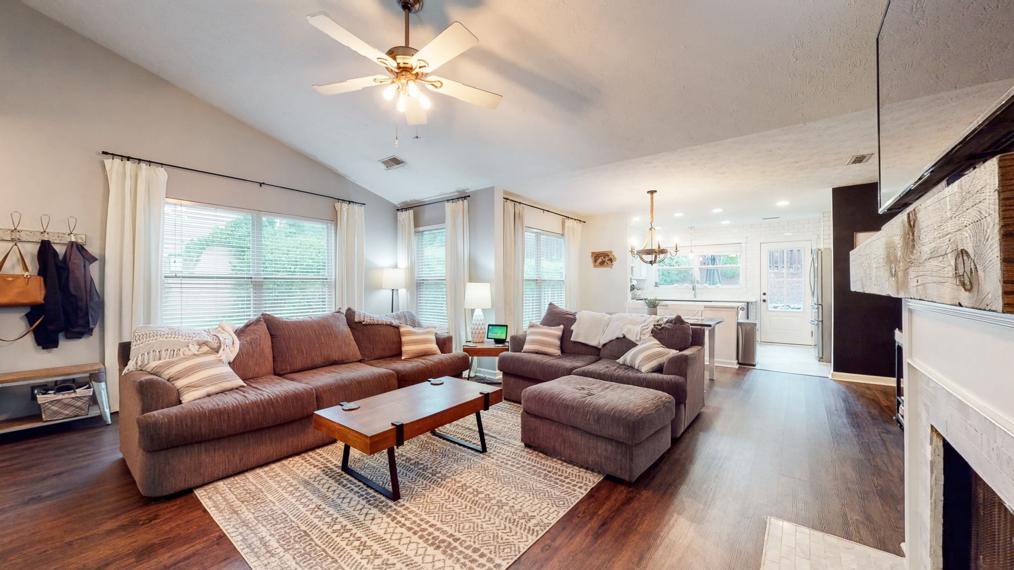 4025 Stonybrook Dr