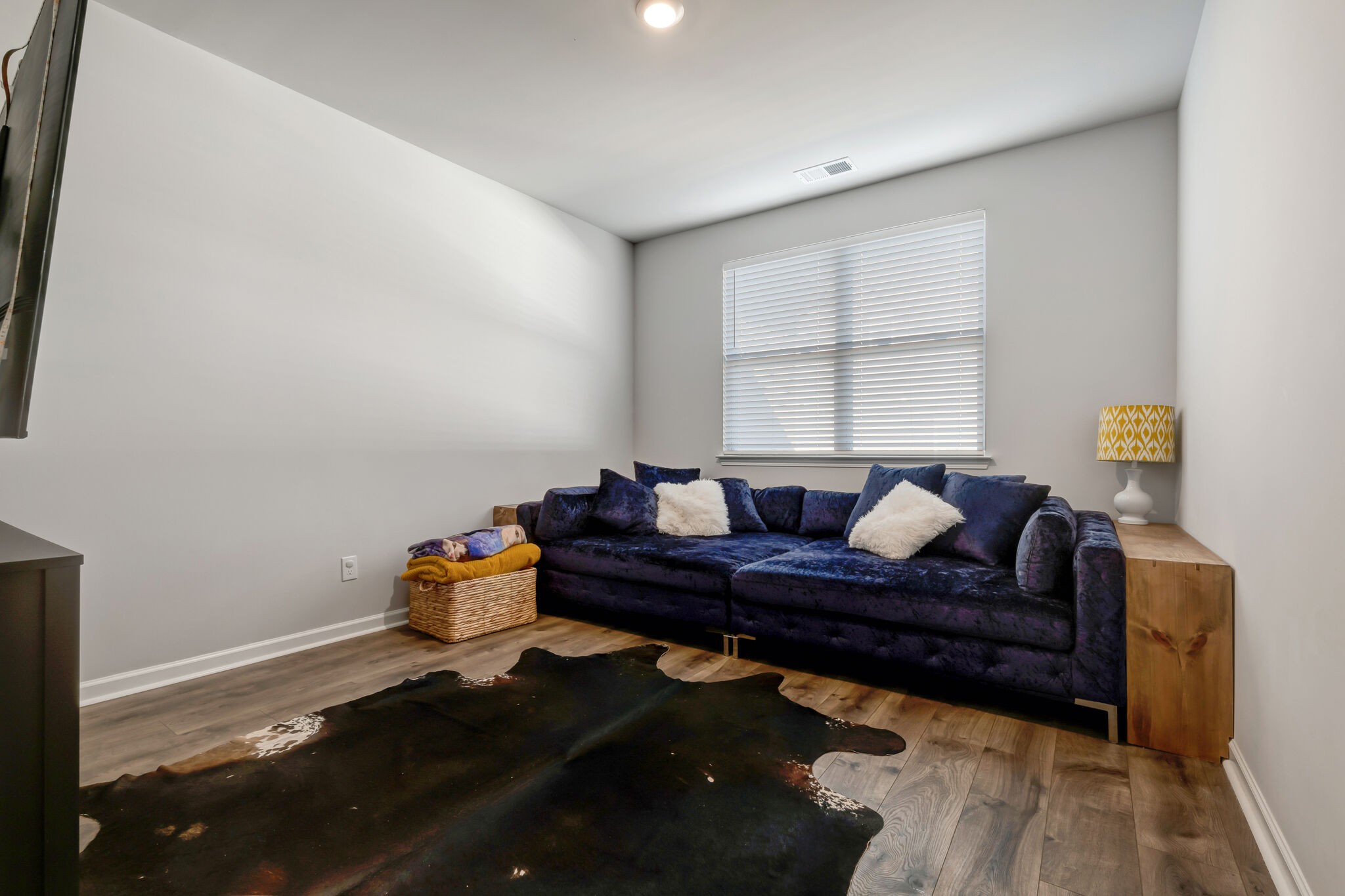 1027 Altavista Ln
