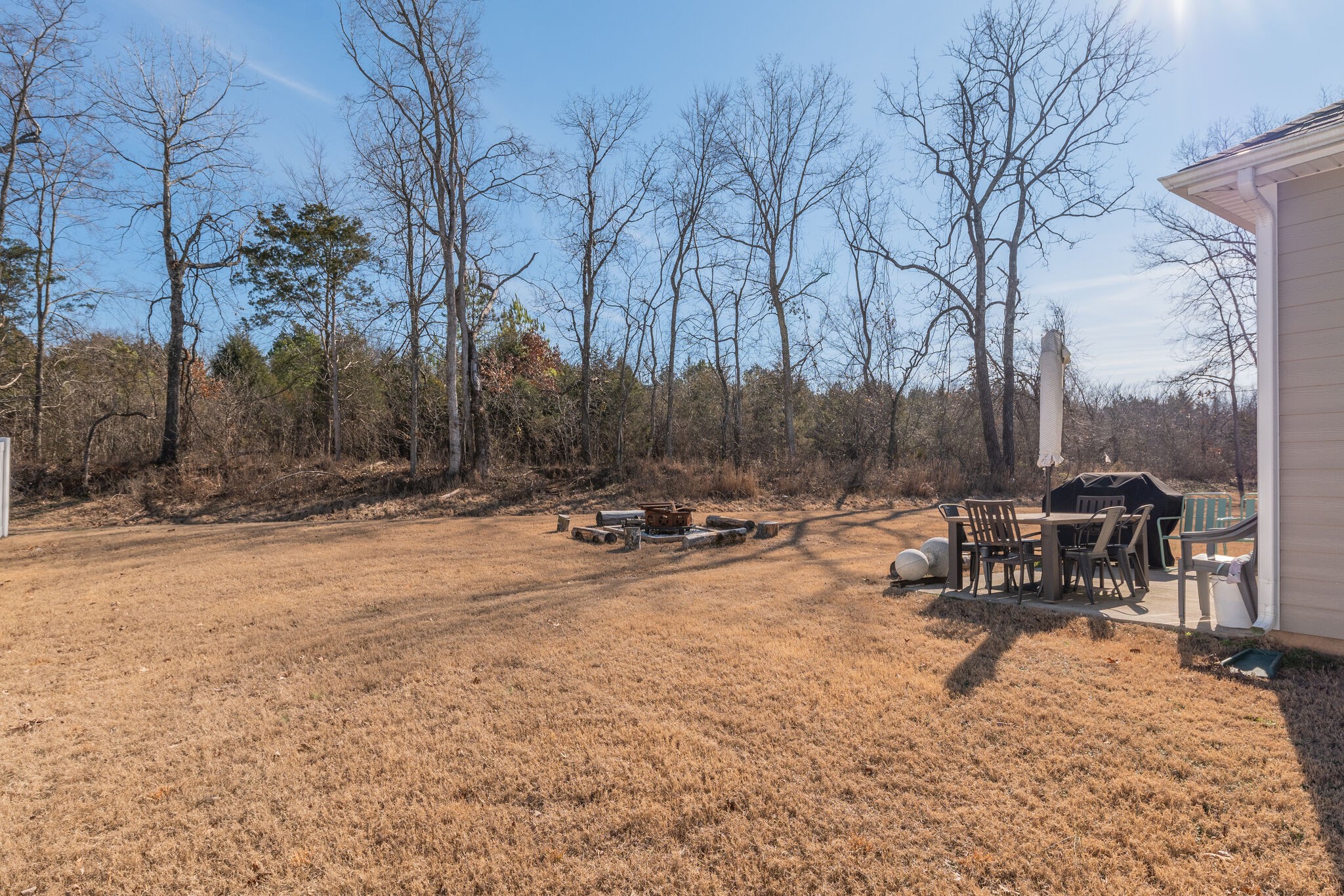 1027 Altavista Ln