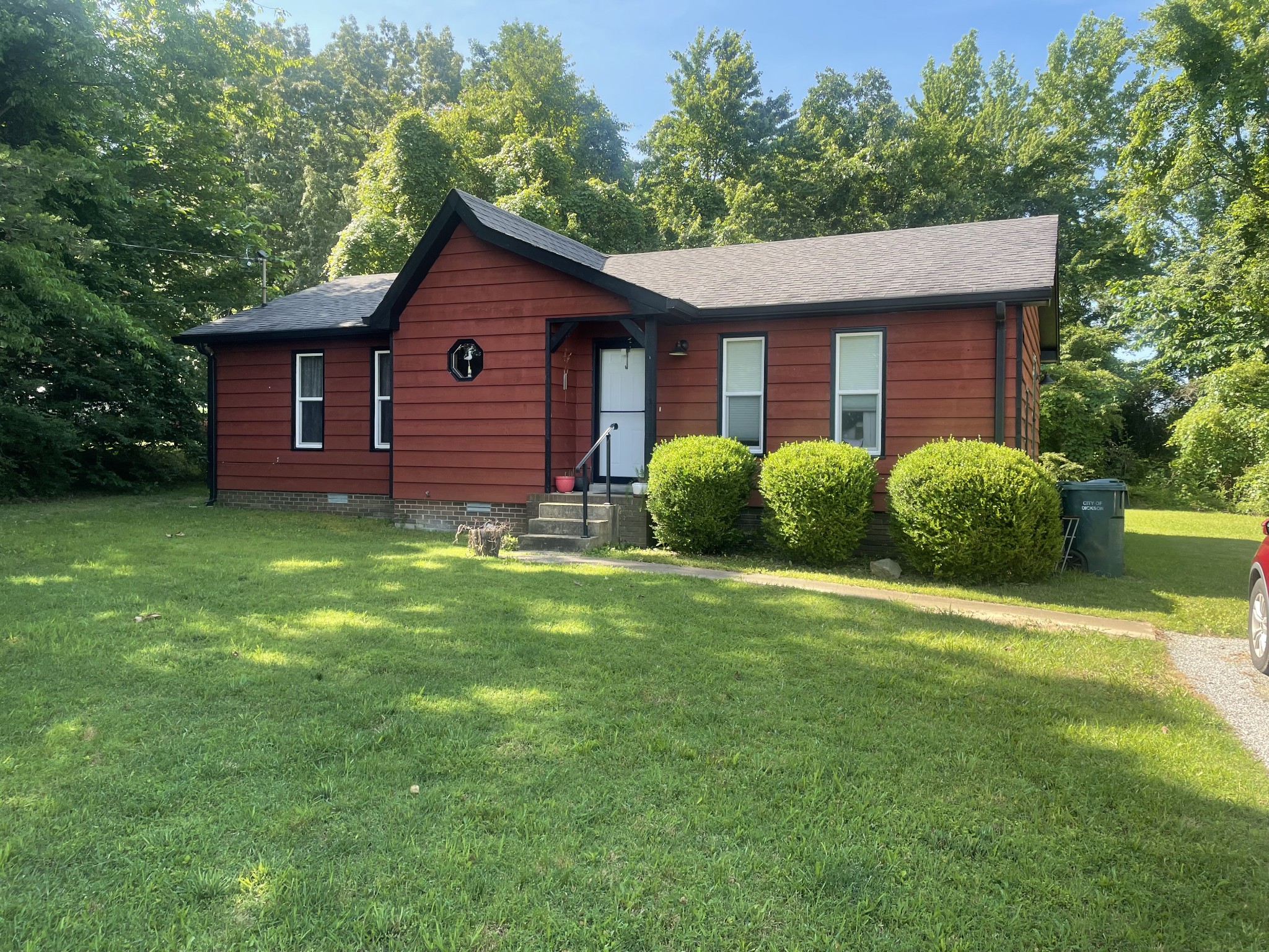 103 Ravenwood Cir