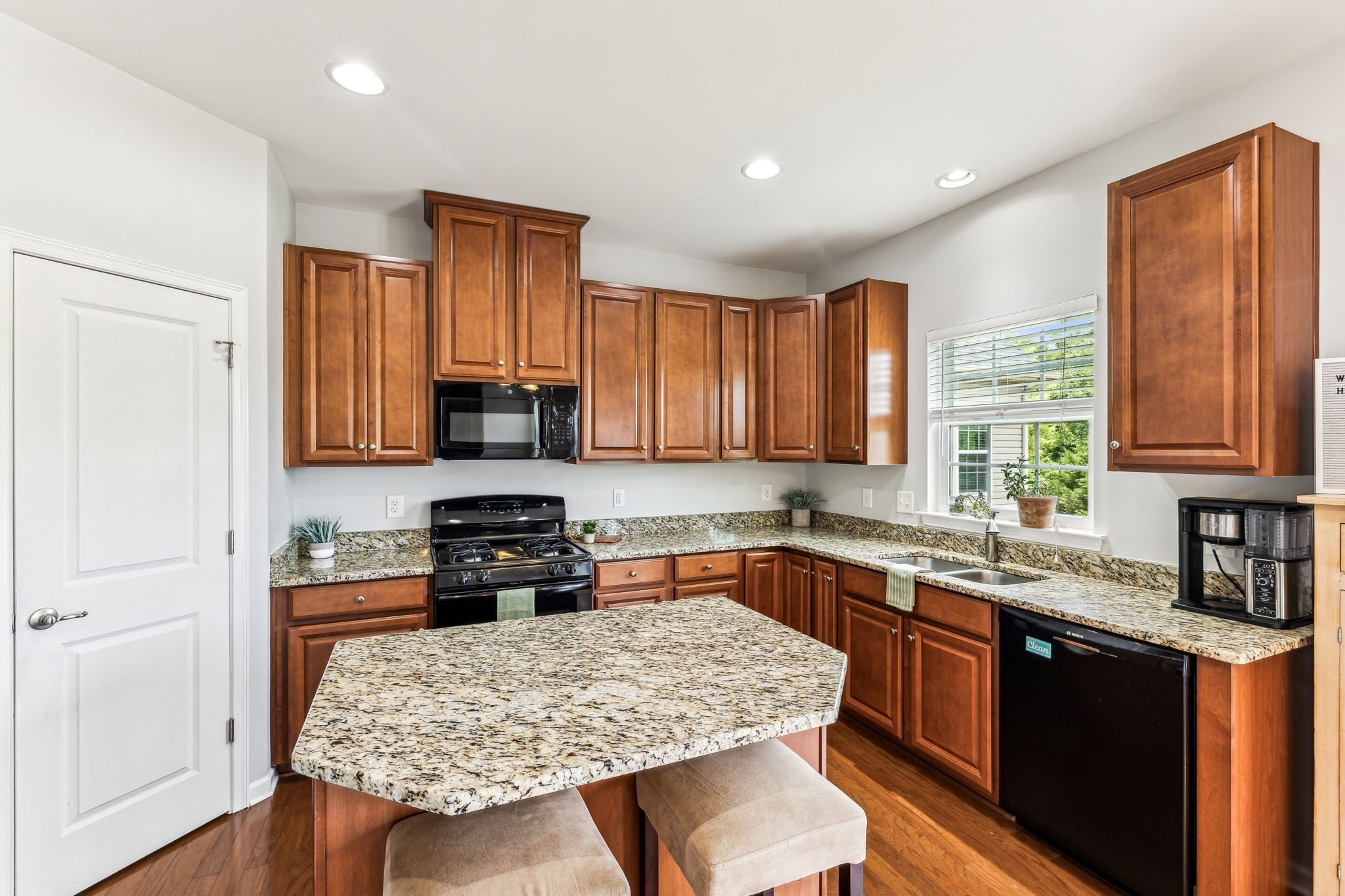 1308 Scarcroft Ln