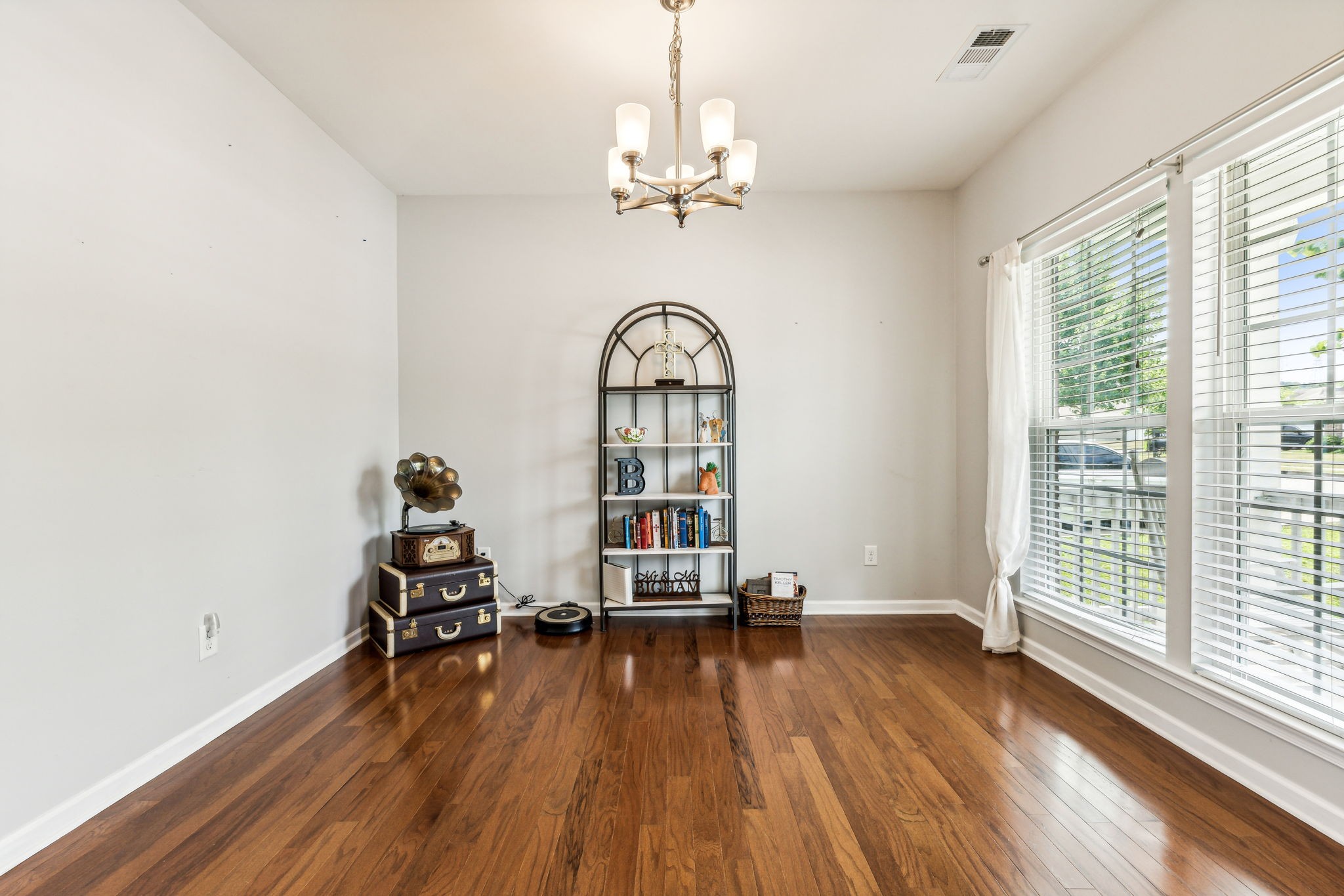 1308 Scarcroft Ln