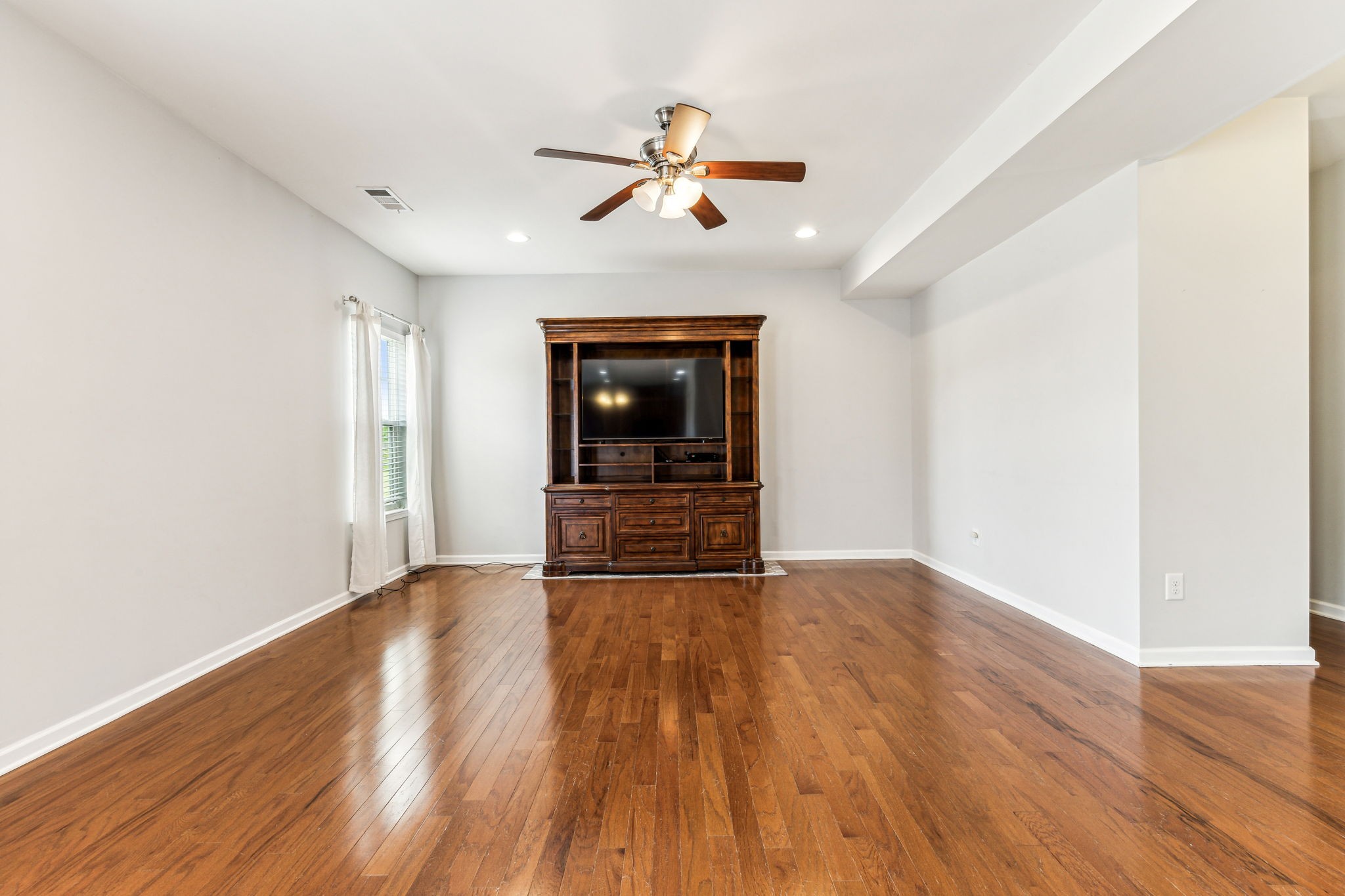 1308 Scarcroft Ln