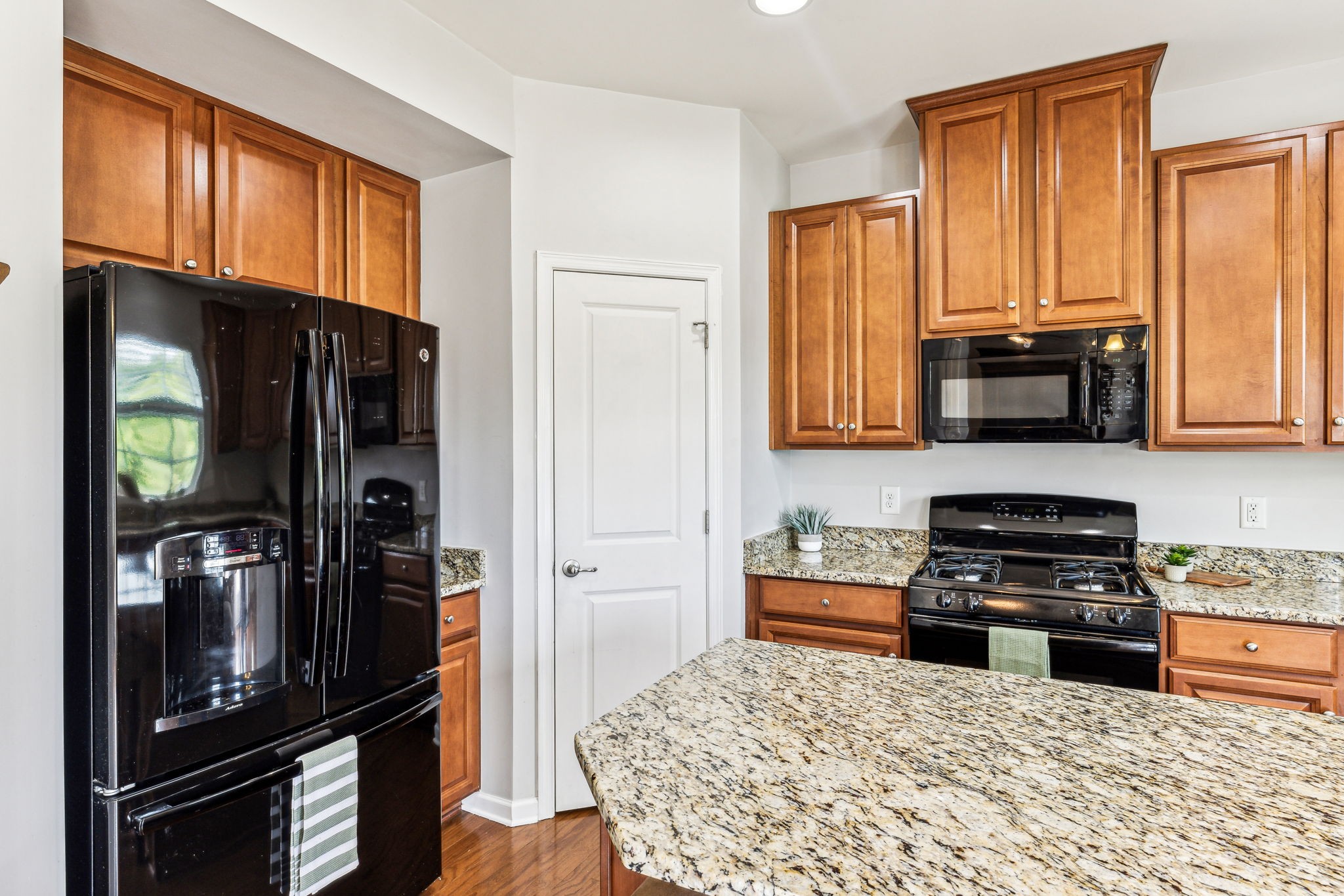 1308 Scarcroft Ln