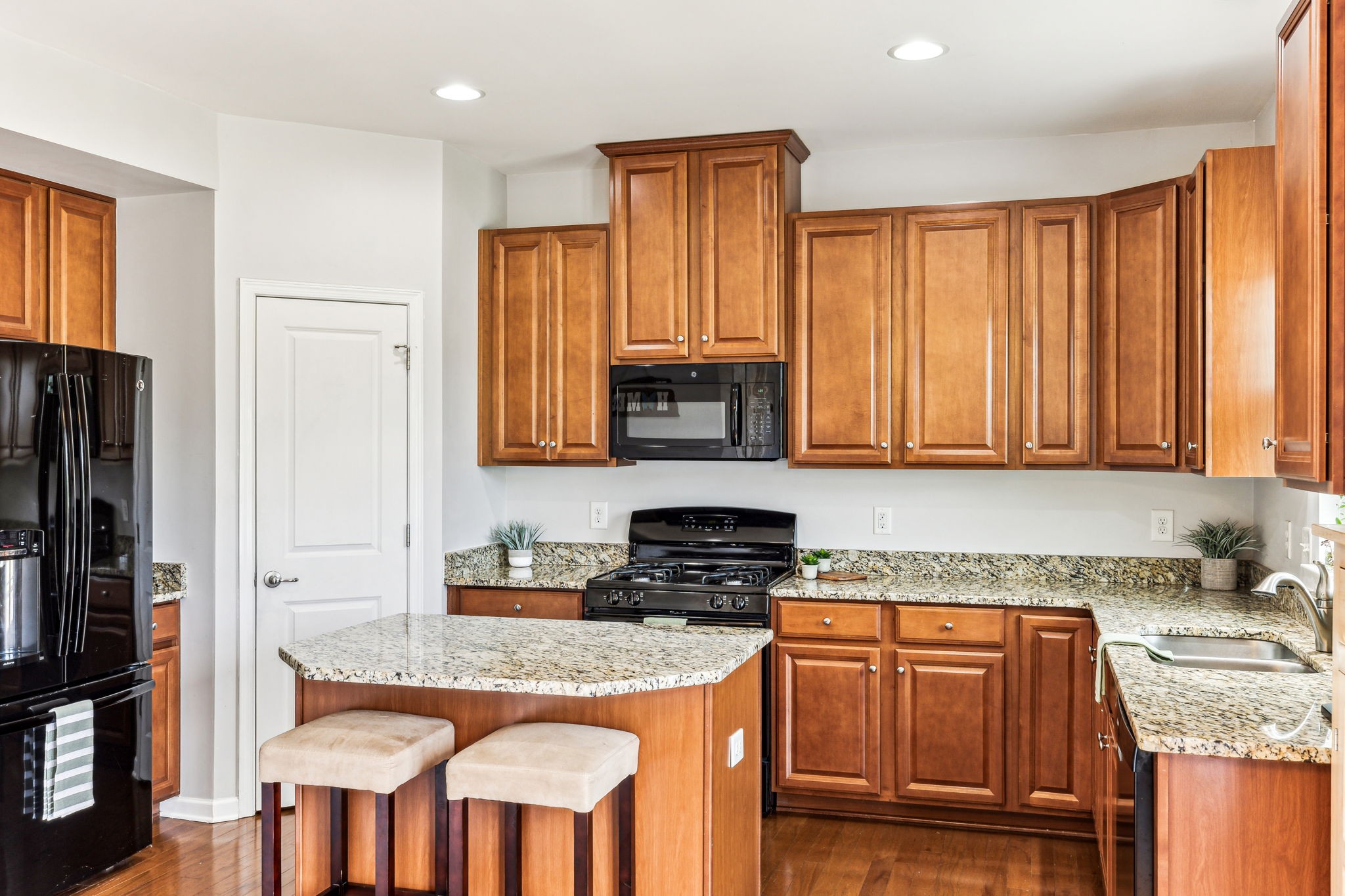 1308 Scarcroft Ln