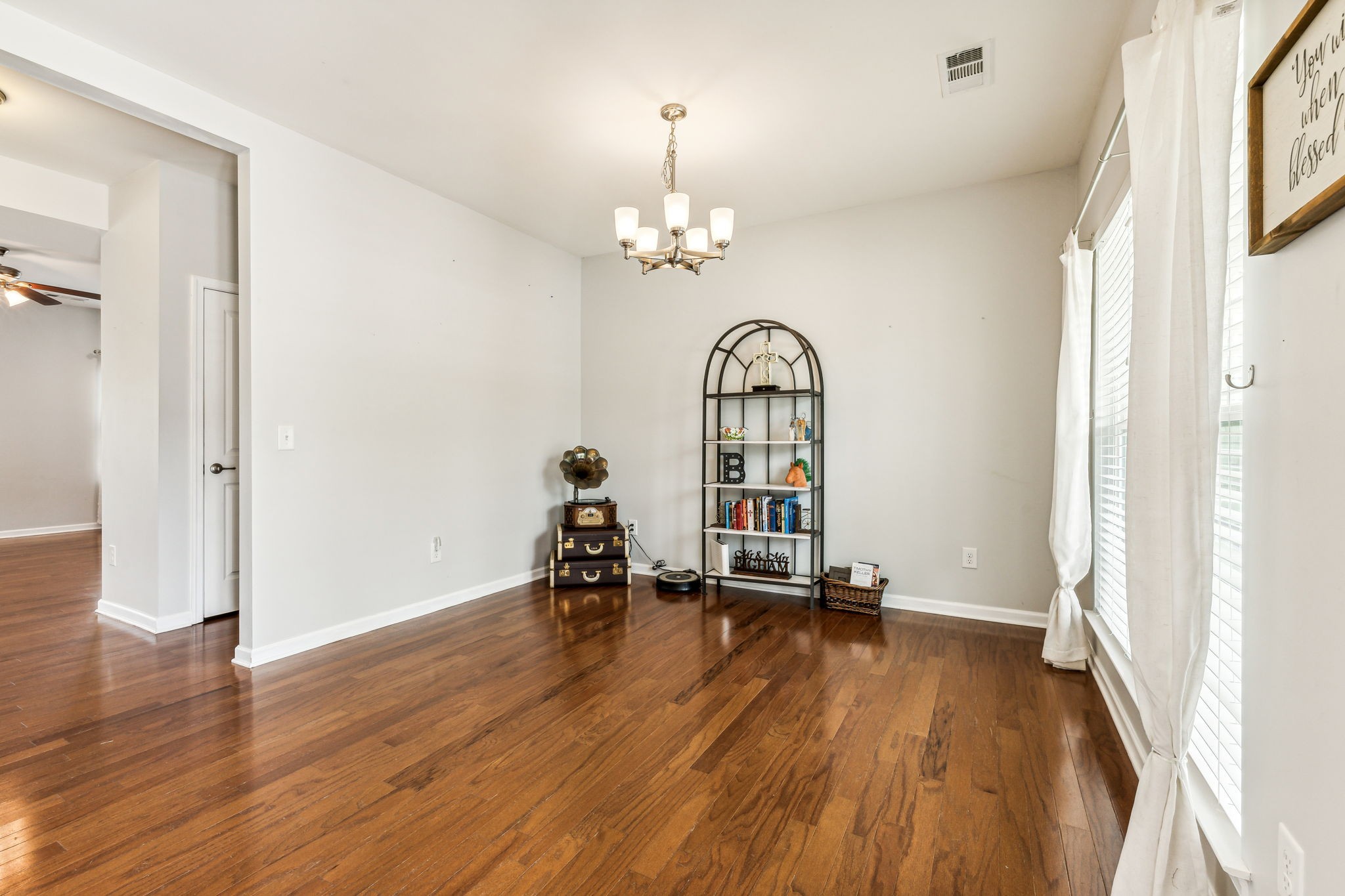 1308 Scarcroft Ln