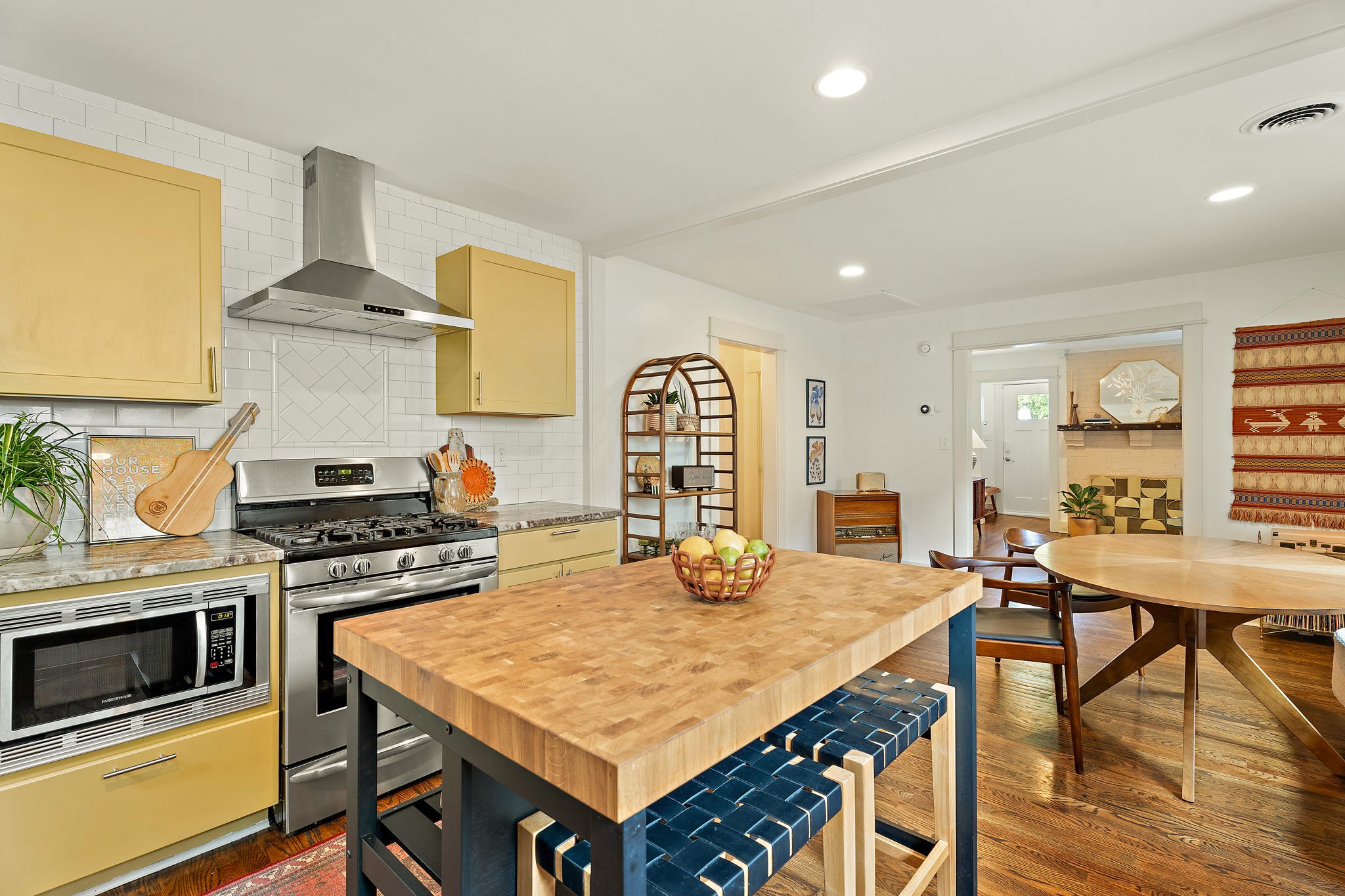 1842 Joy Cir