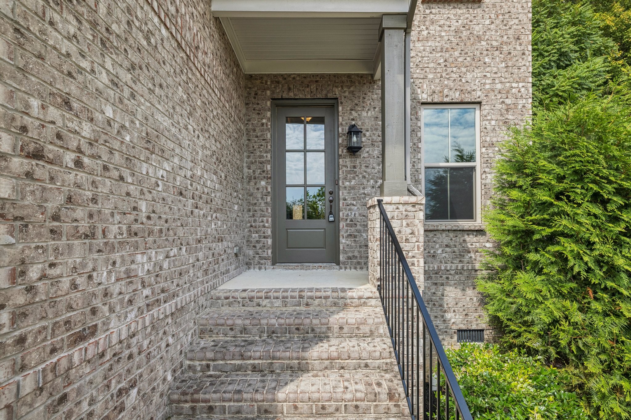 1457 Scarcroft Ln