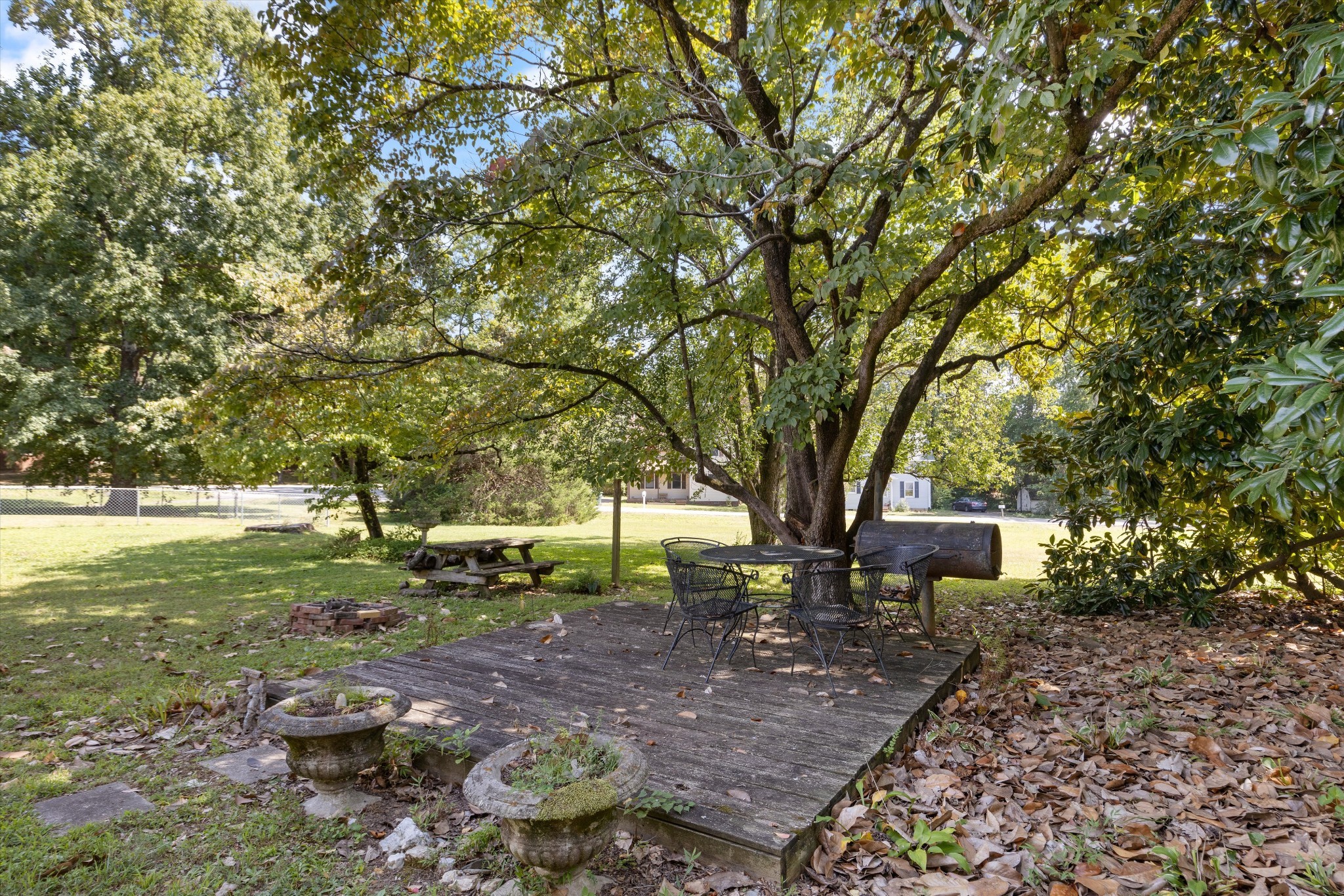 302 Hillview Dr