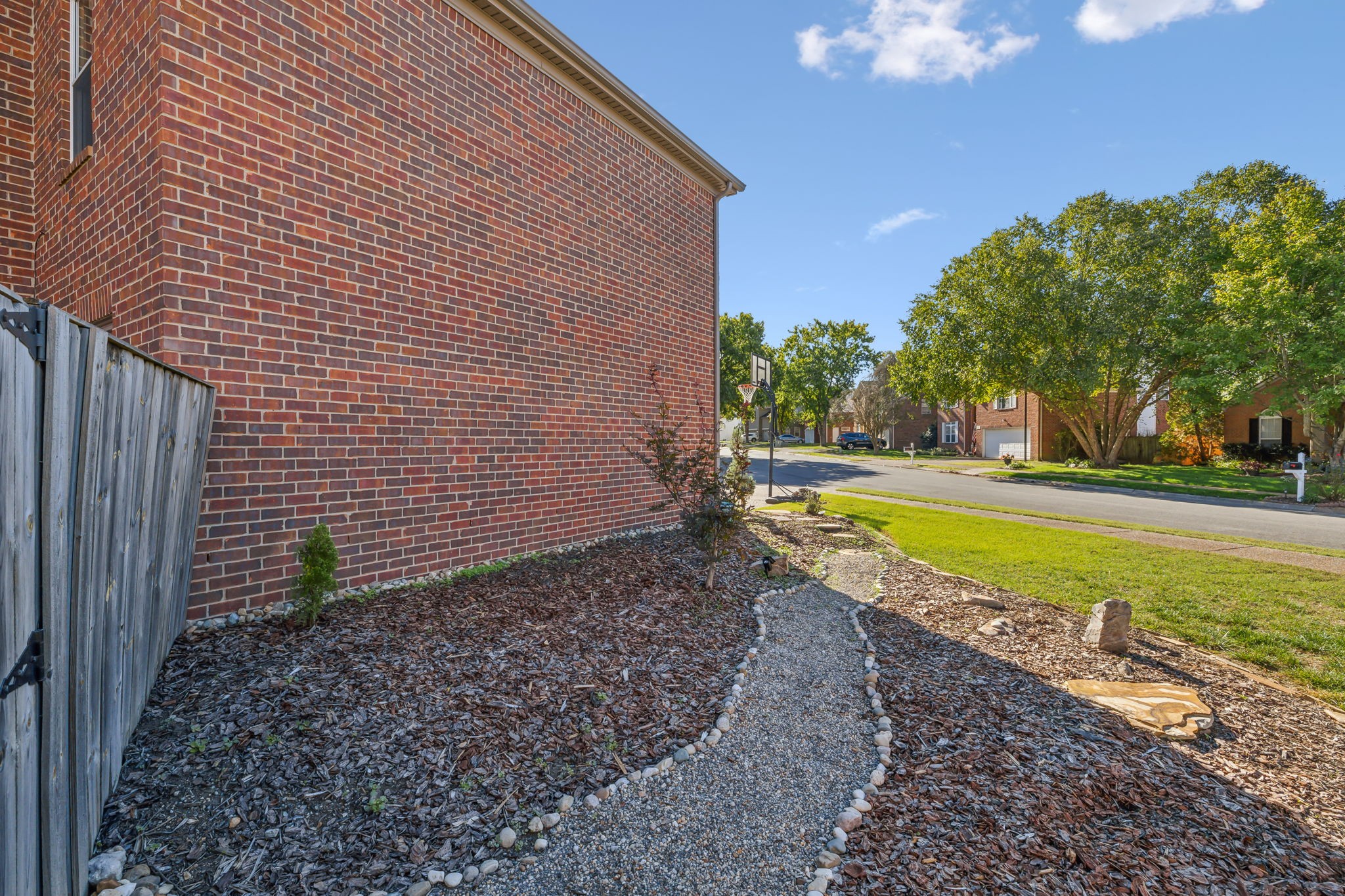 2204 Wimbledon Cir