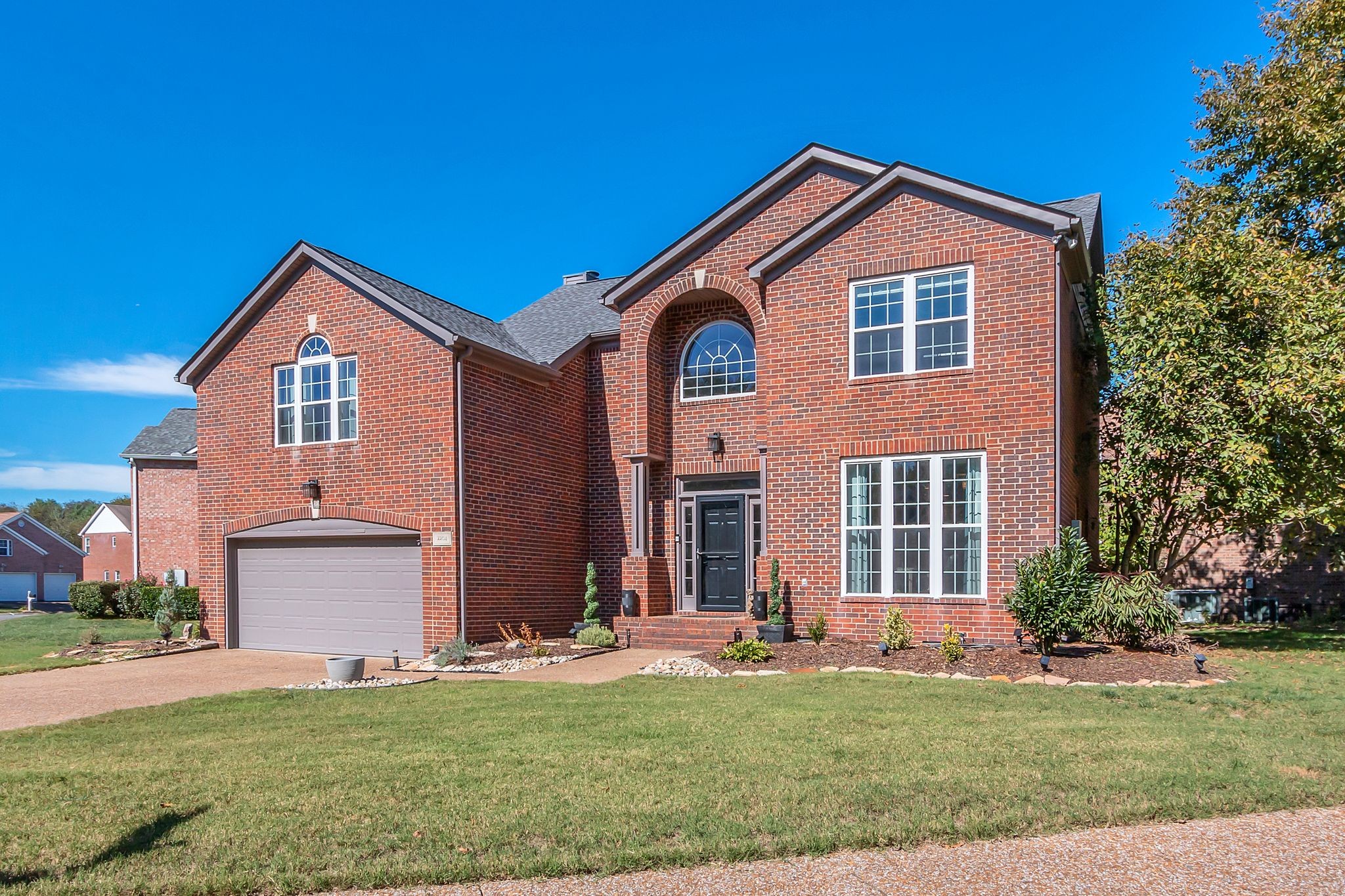 2204 Wimbledon Cir