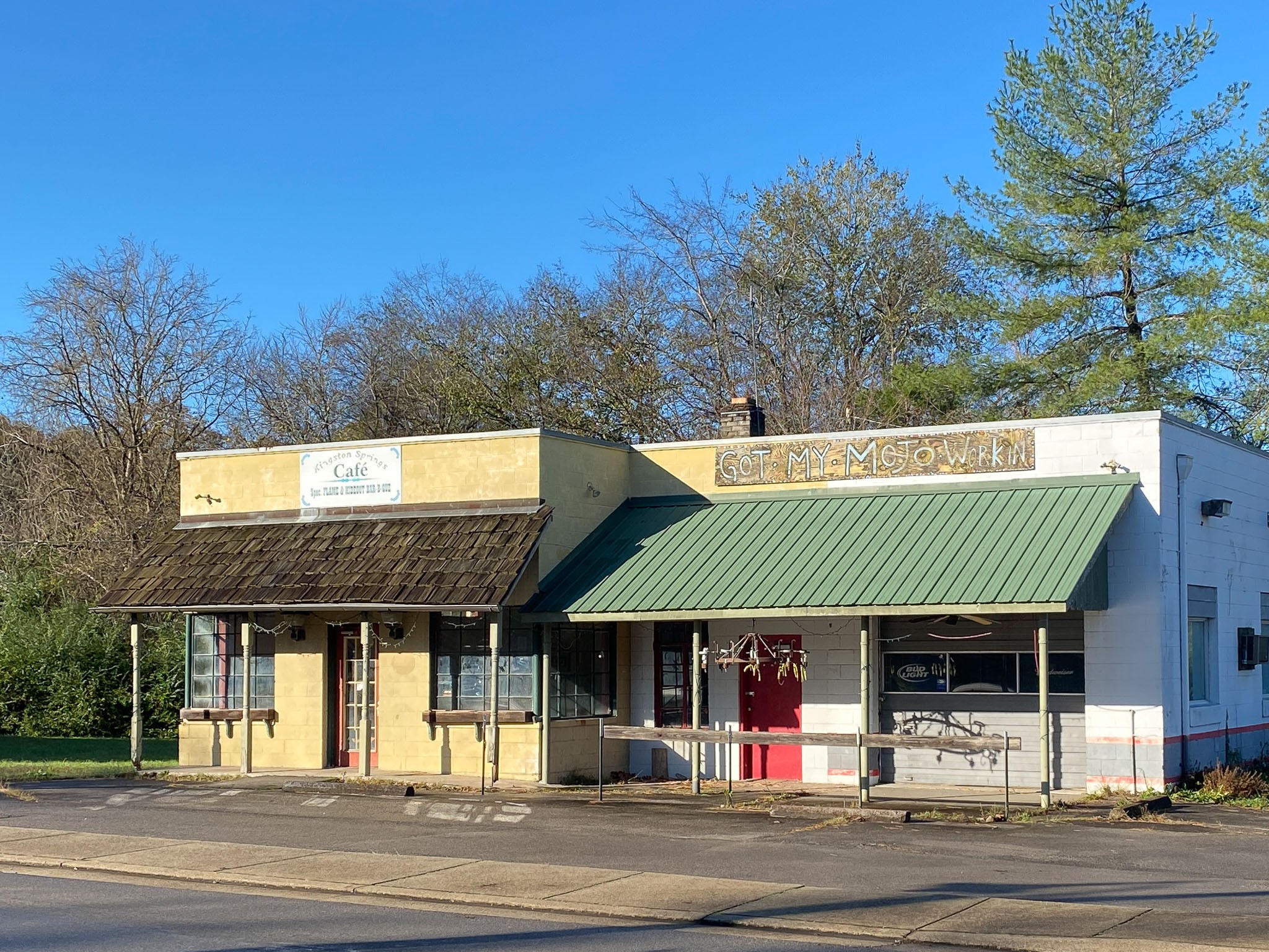 417 N Main St