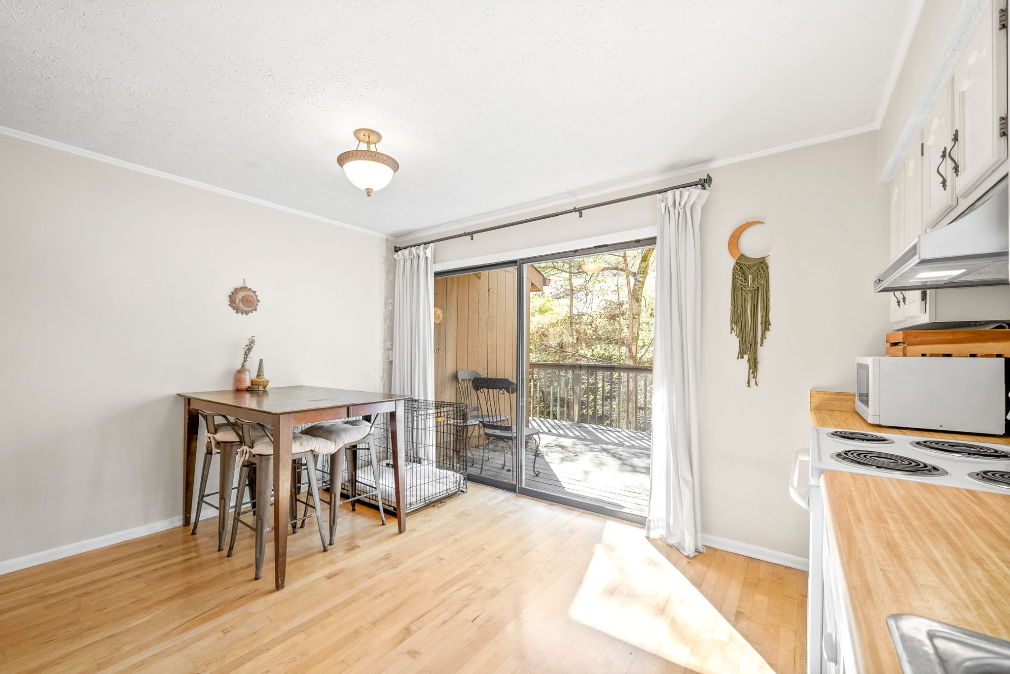 302 Chimney Hill