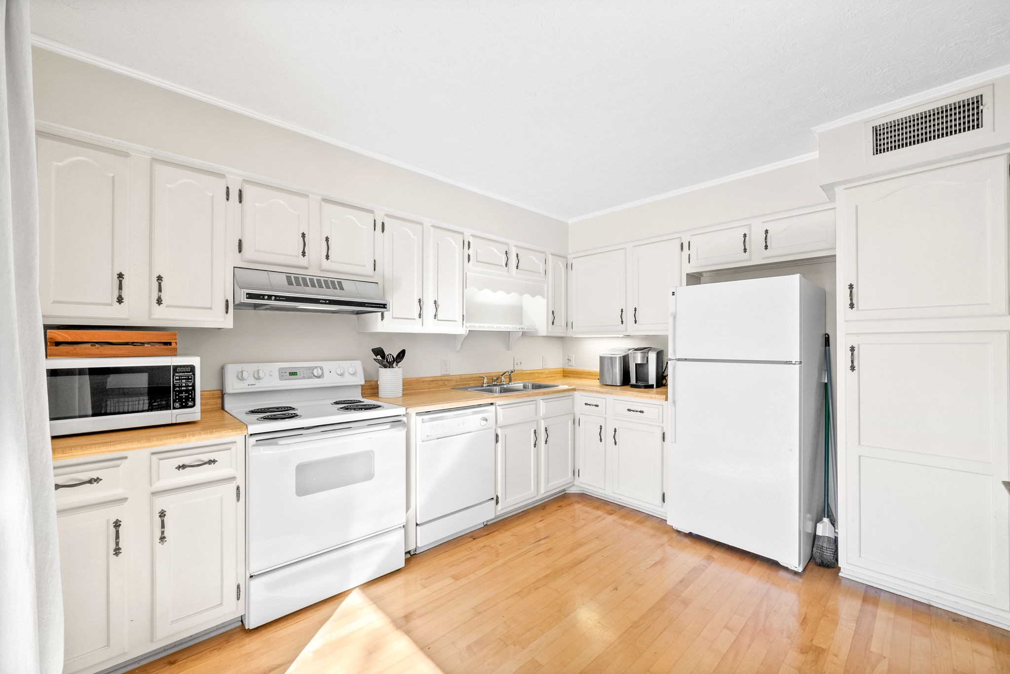 302 Chimney Hill
